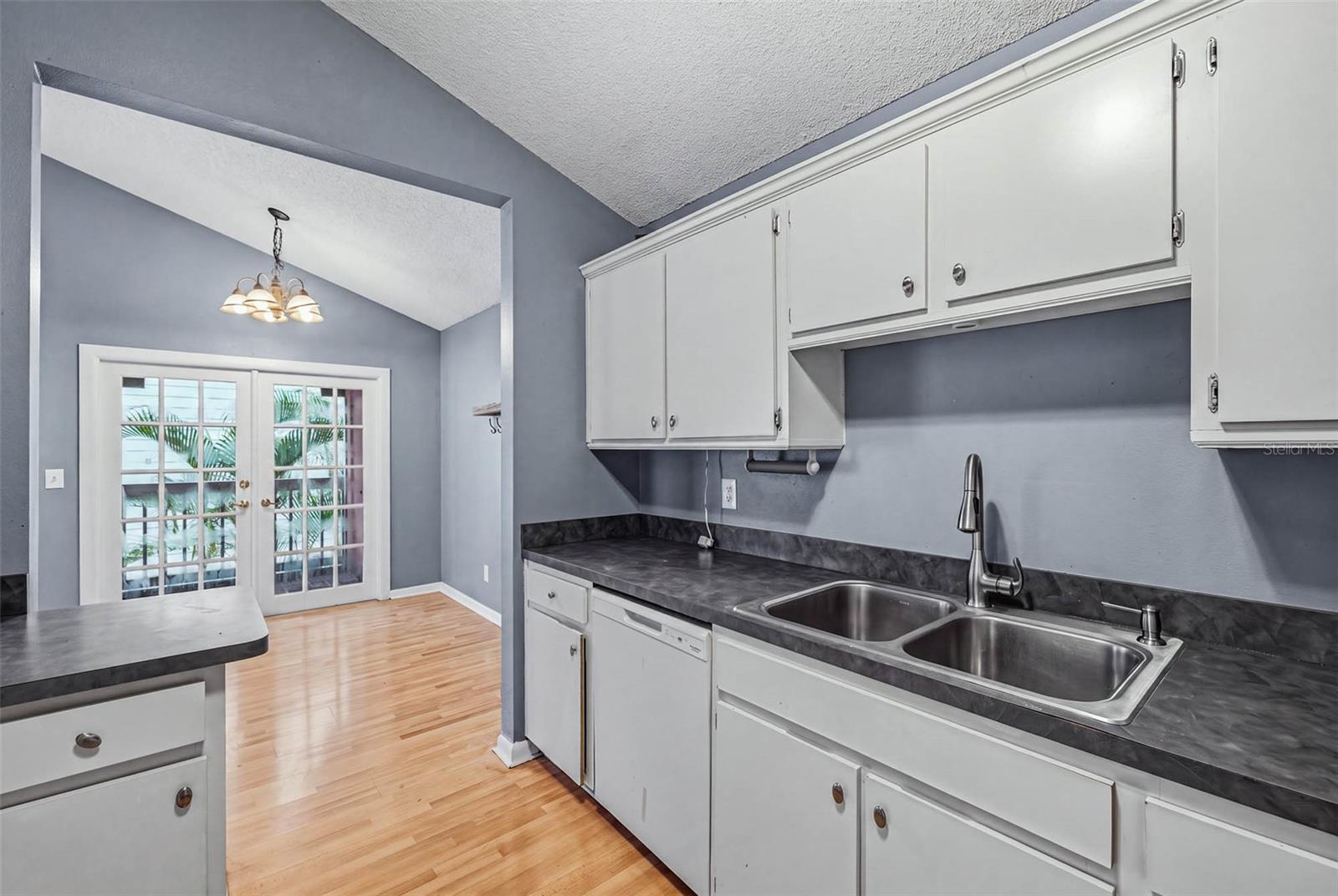 3002 W CLEVELAND ST #A8 — photo 10