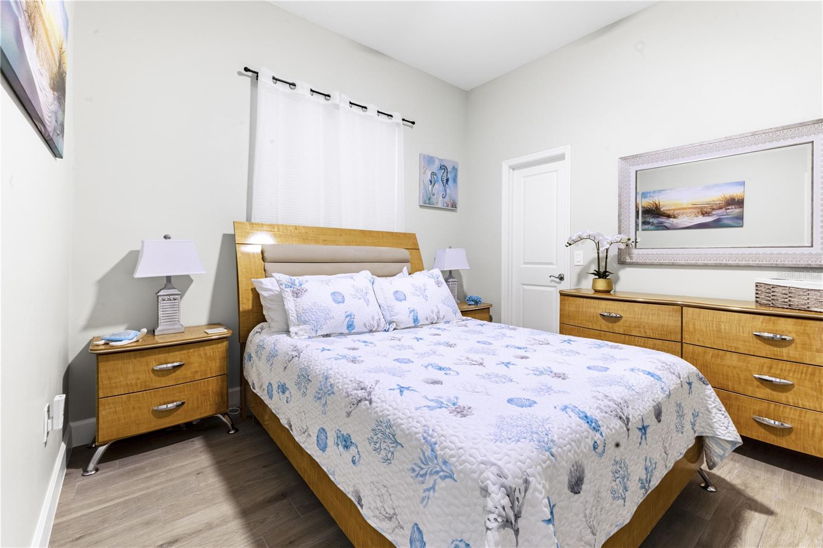 2047 ROSELAWN ST — photo 34