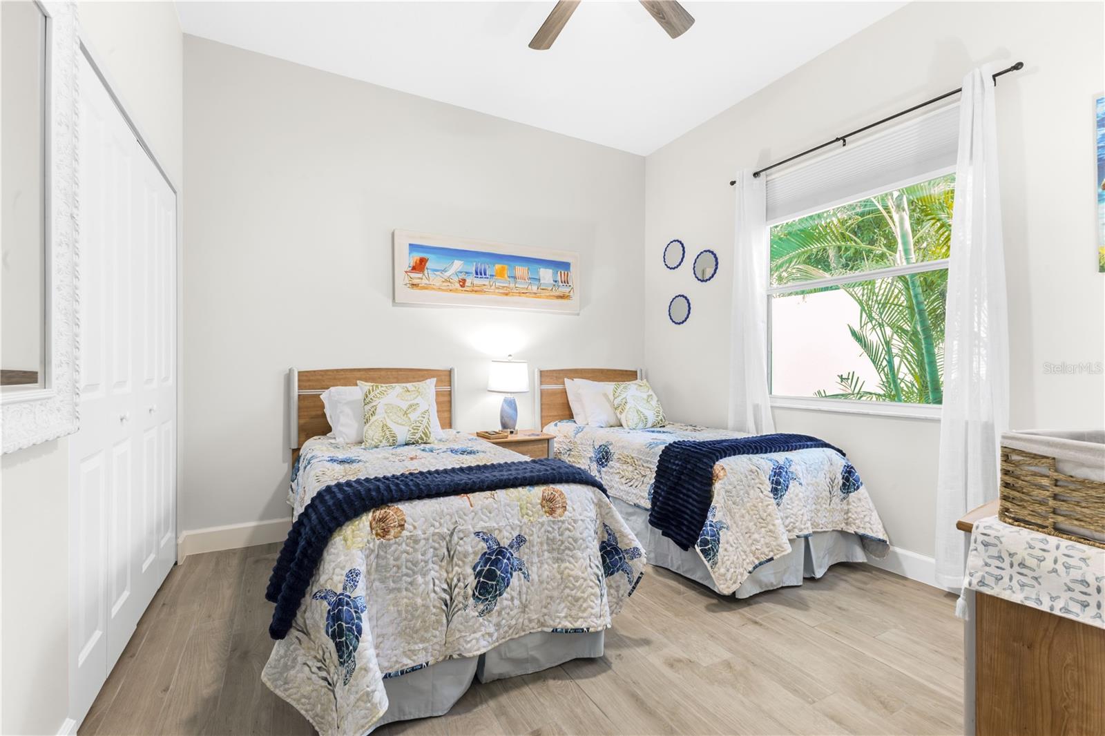 2047 ROSELAWN ST — photo 32