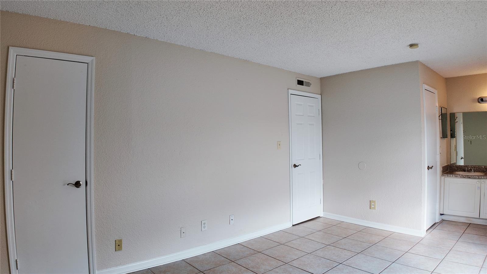 8512 OLEANDER FLOWER LN #101C — photo 17