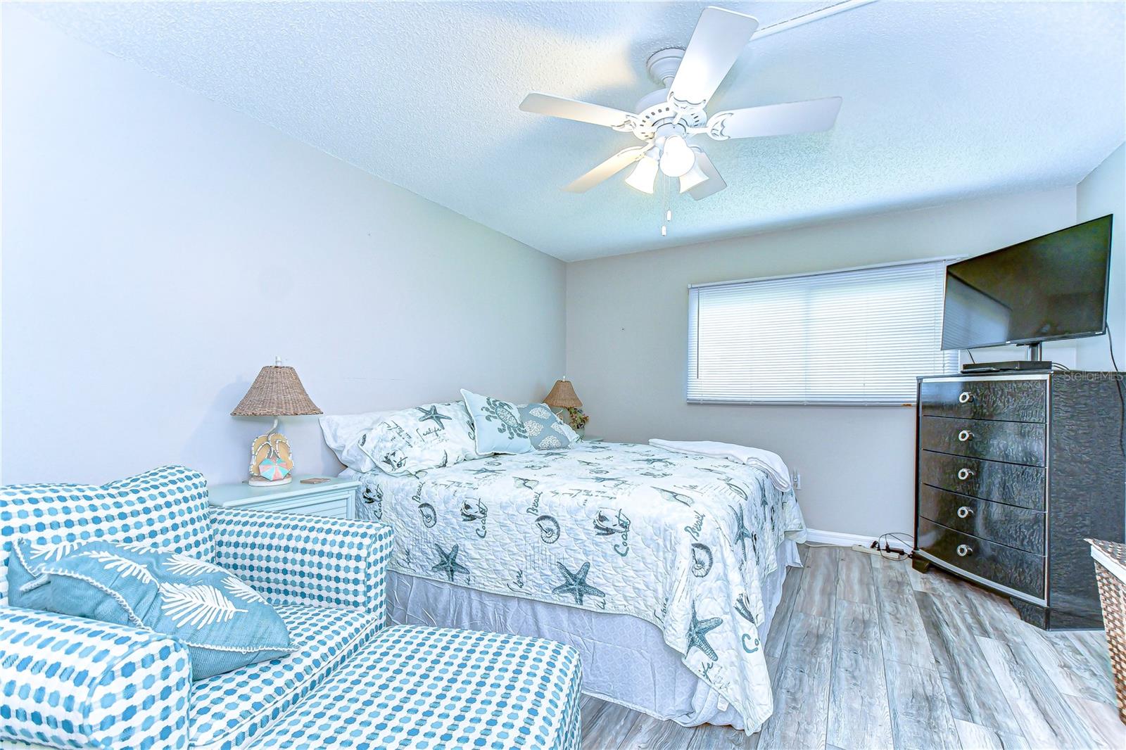 13870 OAKWOOD LN #13870 — photo 9