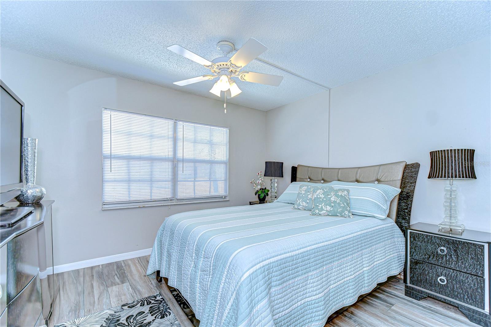 13870 OAKWOOD LN #13870 — photo 14