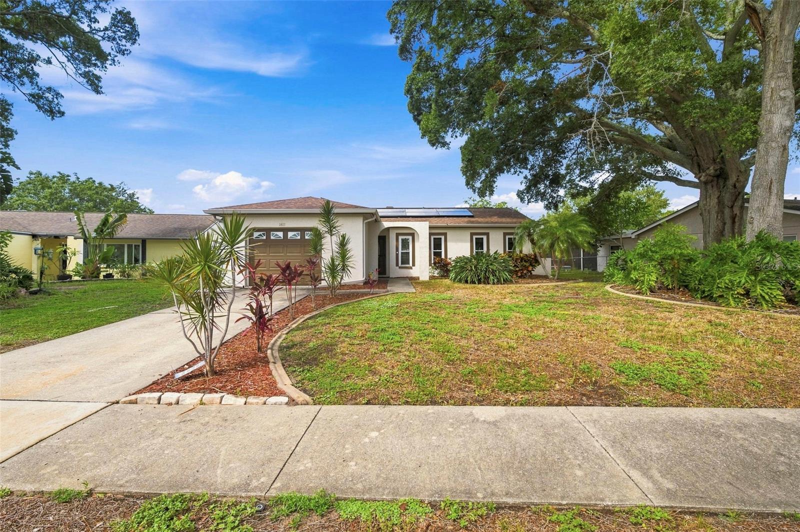 2460 BEACON GROVES BLVD — photo 2