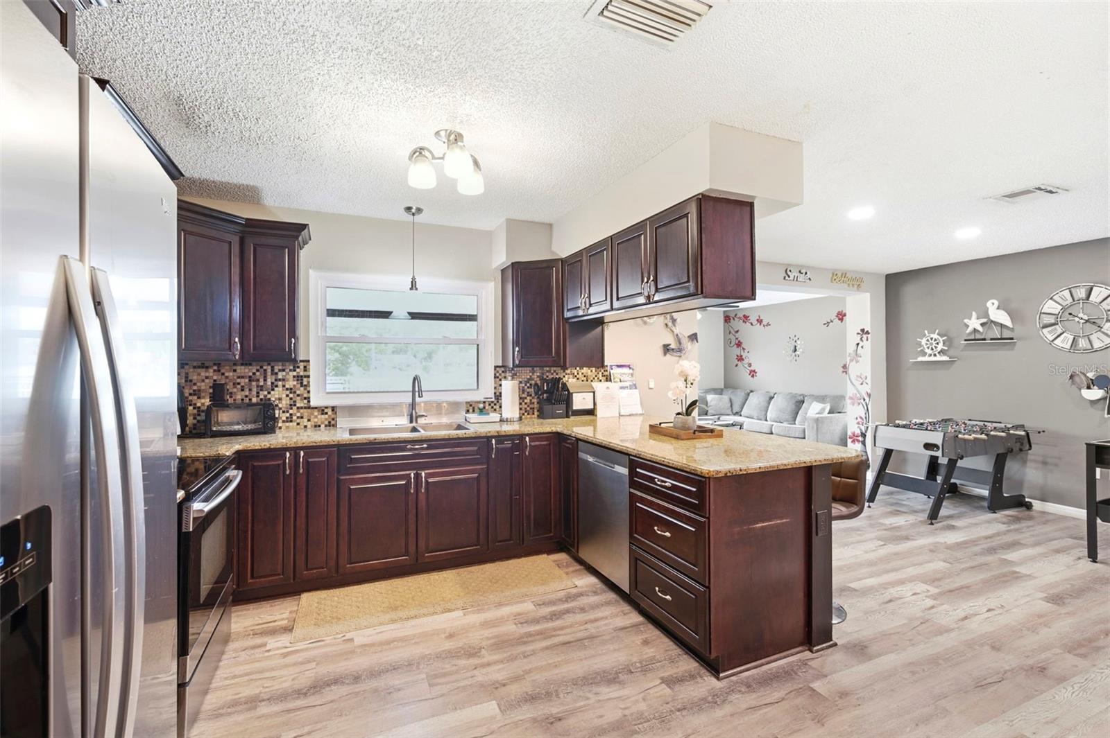 2460 BEACON GROVES BLVD — photo 20