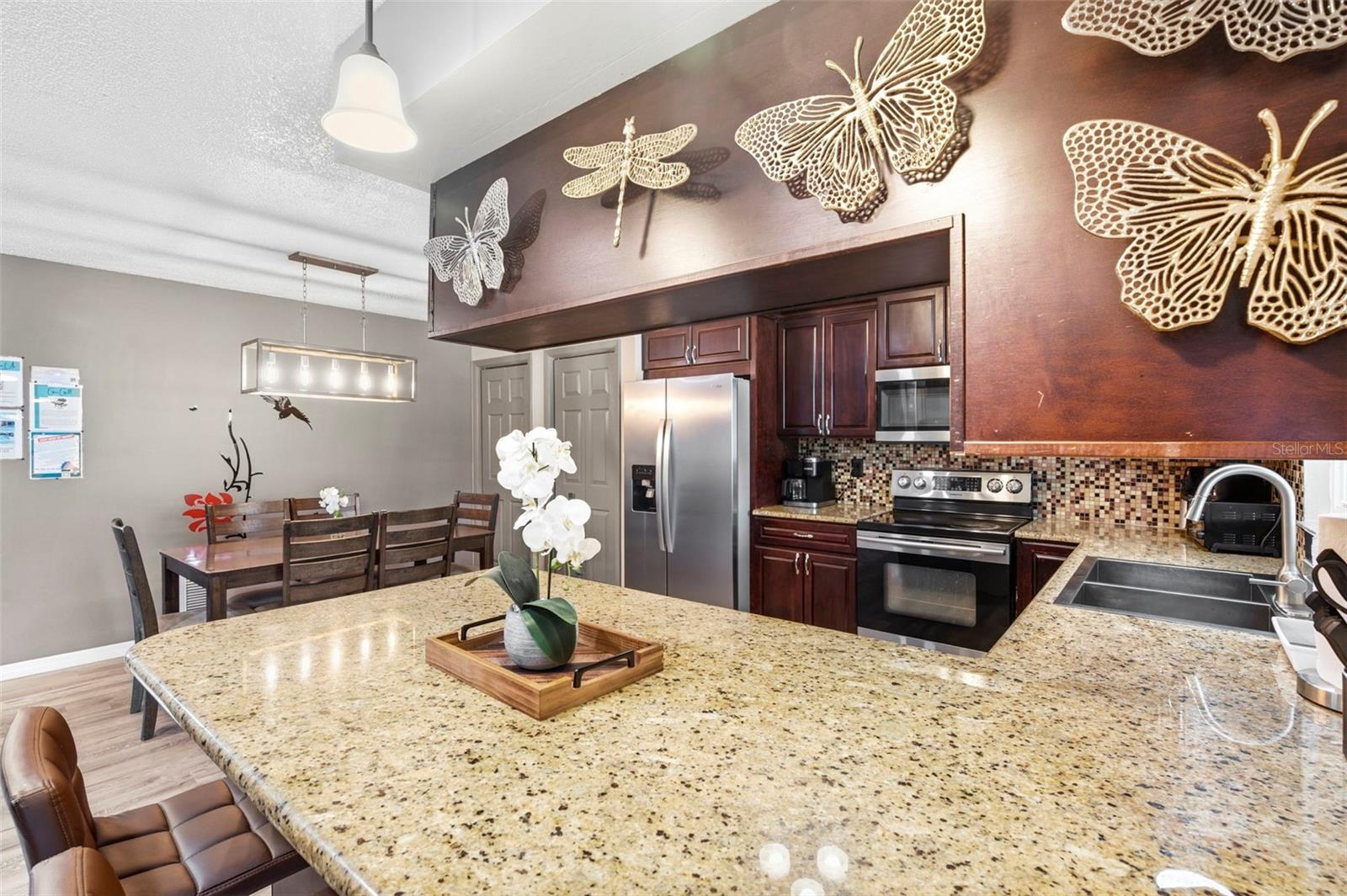 2460 BEACON GROVES BLVD — photo 18