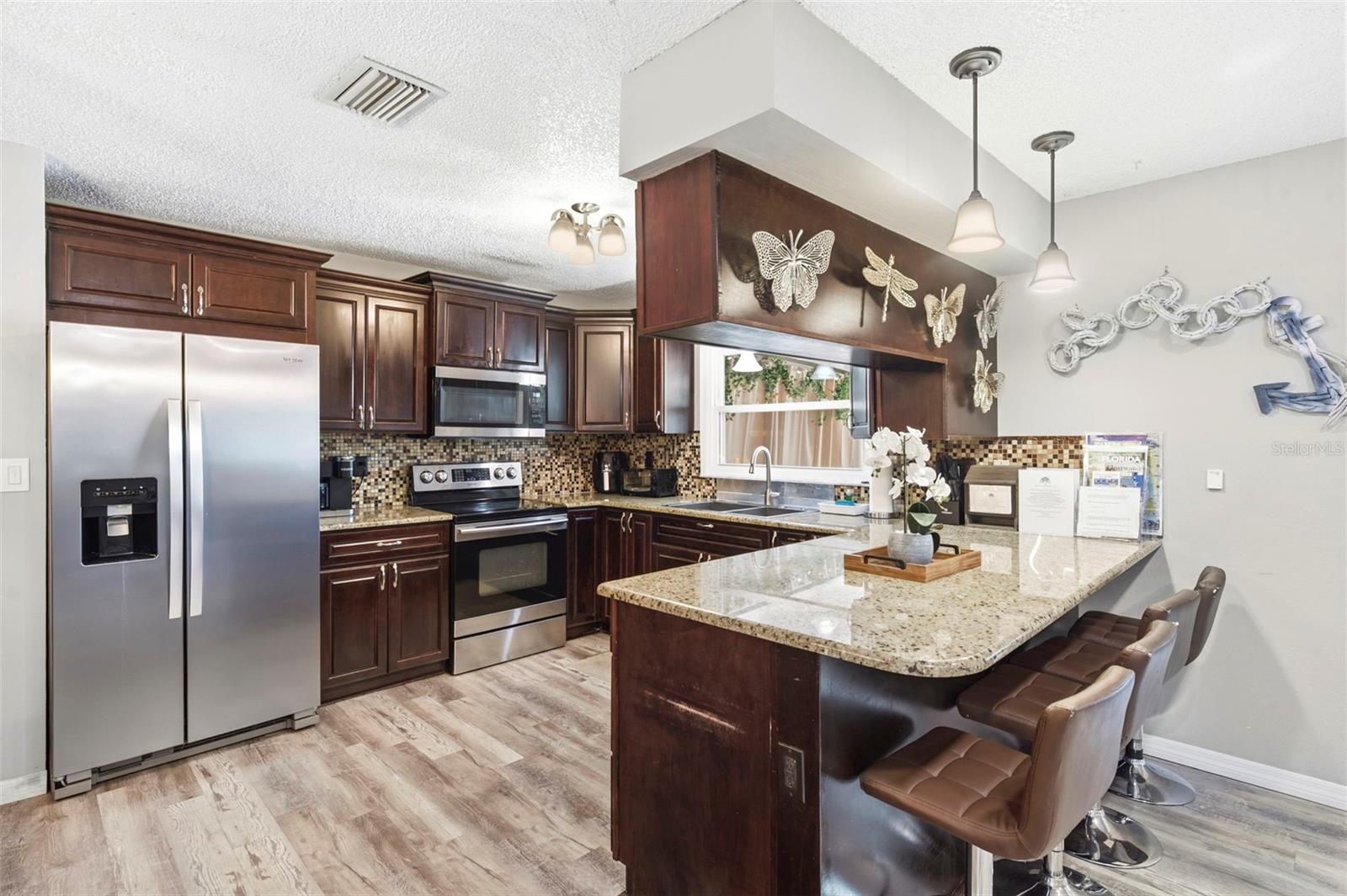2460 BEACON GROVES BLVD — photo 15