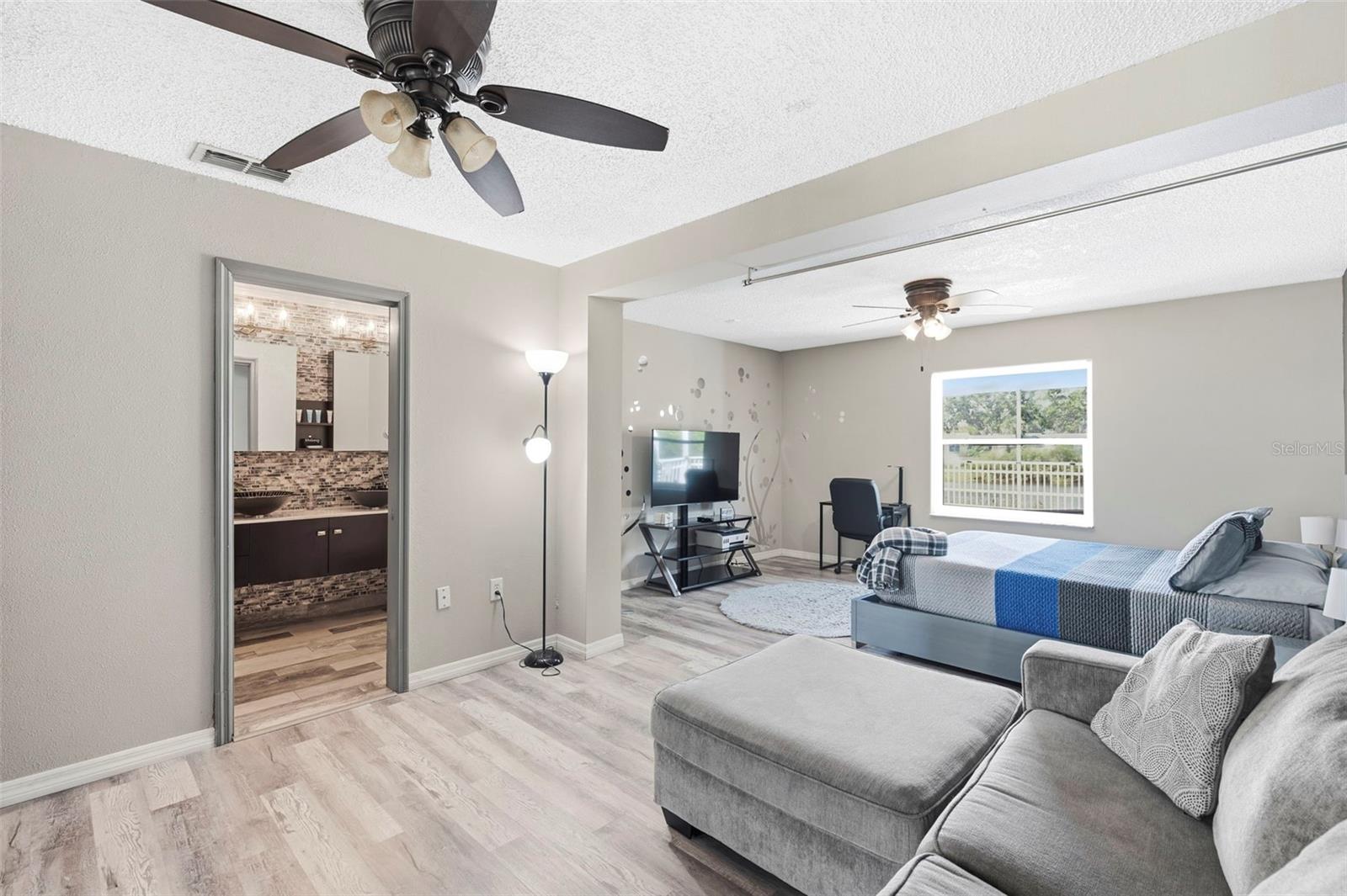 2460 BEACON GROVES BLVD — photo 40
