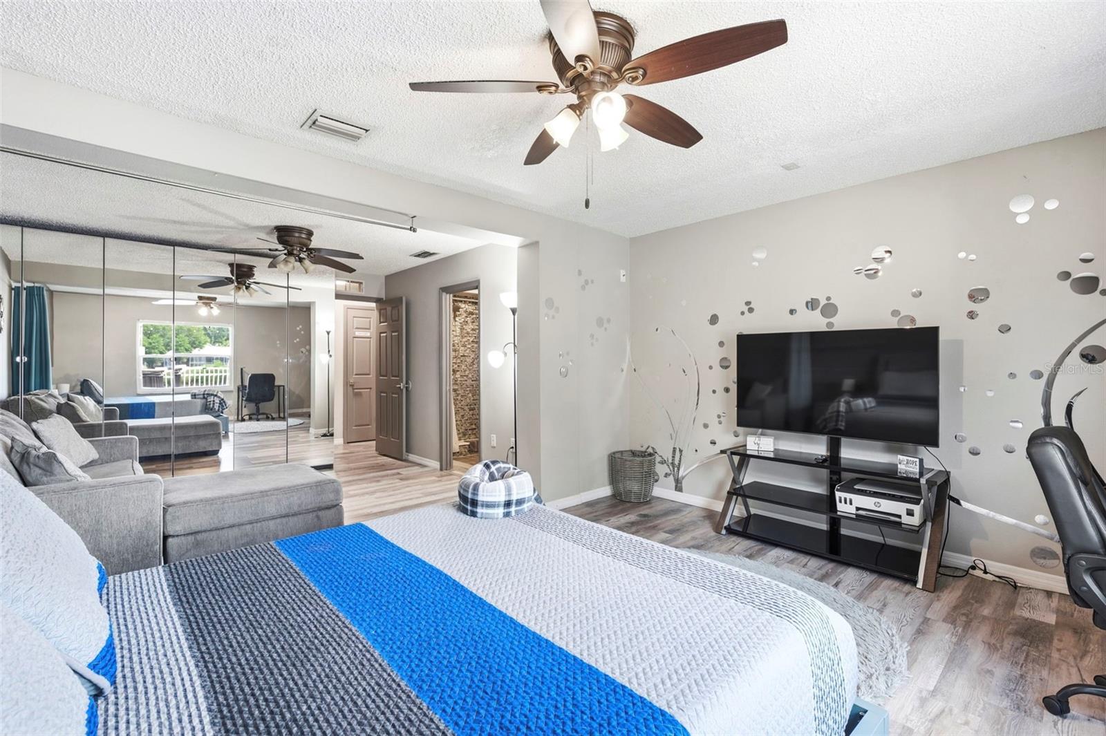 2460 BEACON GROVES BLVD — photo 44