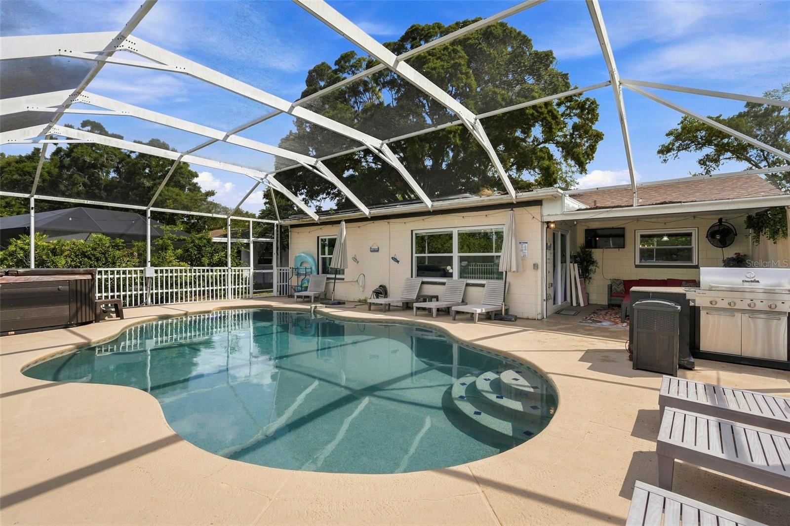 2460 BEACON GROVES BLVD — photo 54