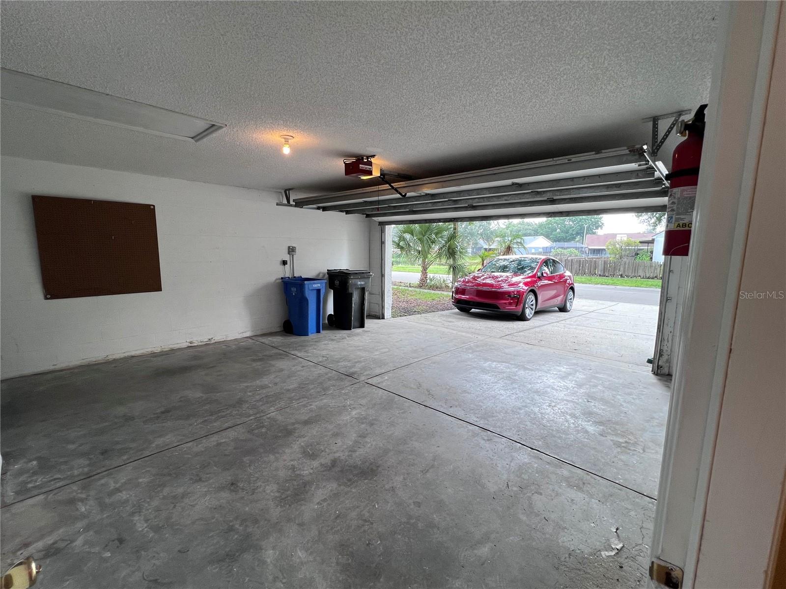 9673 FOX HEARST RD — photo 15