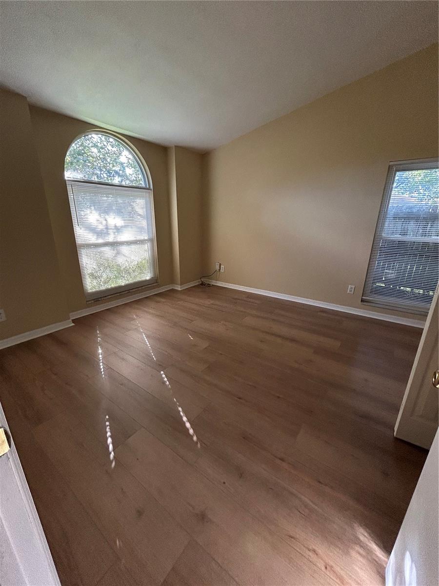 9673 FOX HEARST RD — photo 4