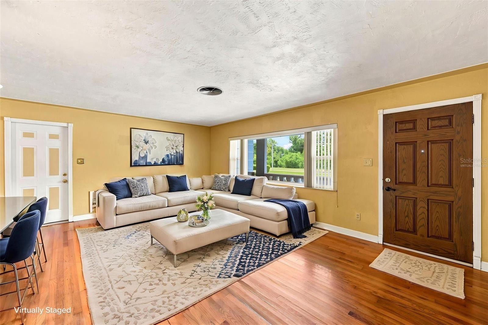 4310 DR MARTIN LUTHER KING JR ST S — photo 4