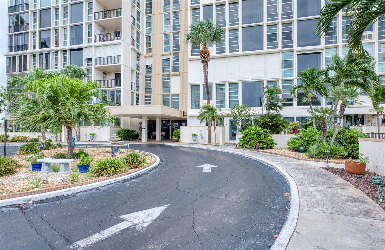 7400 SUN ISLAND DR S #709 — photo 4