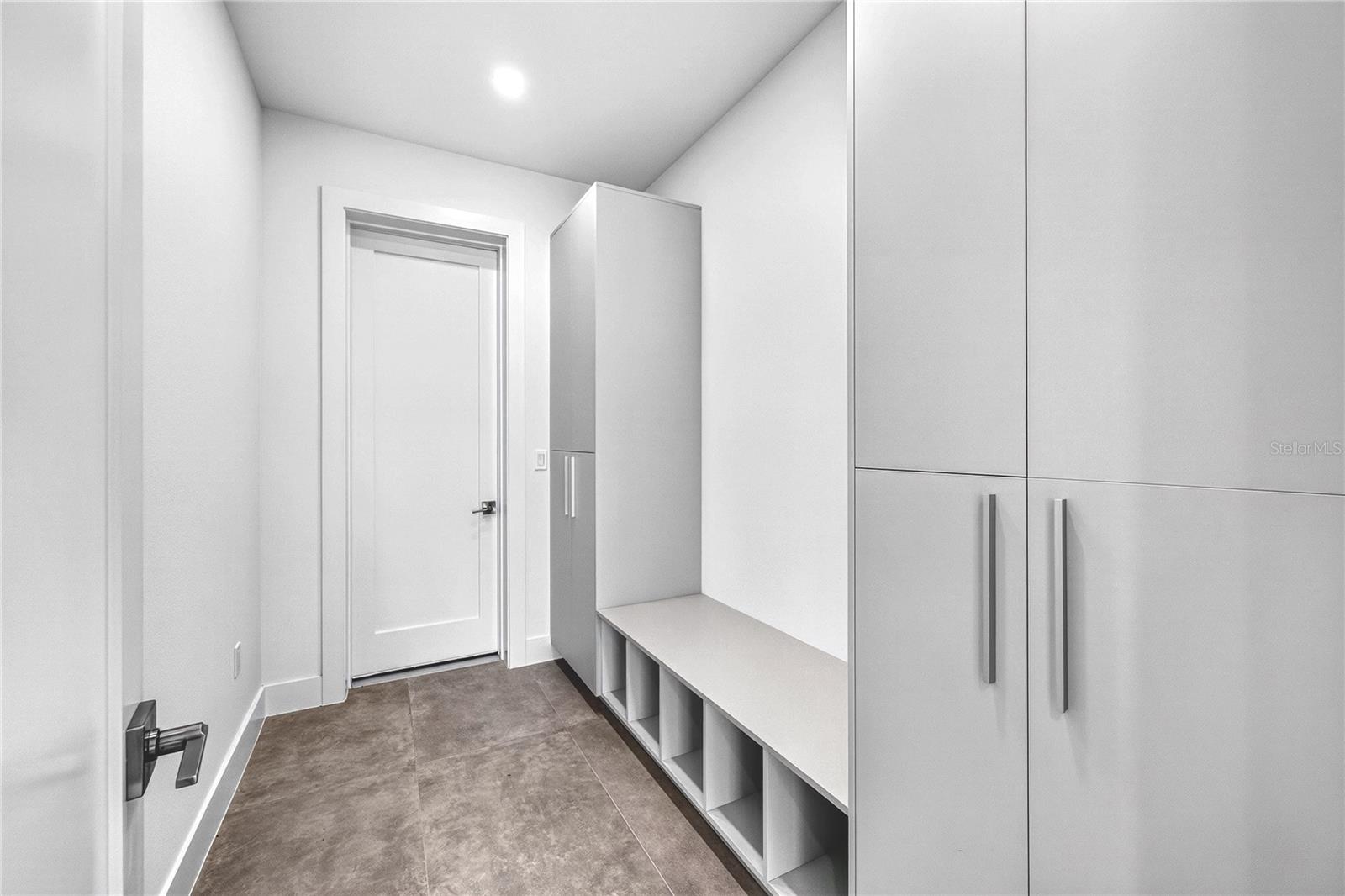 2590 FLOYD ST — photo 33