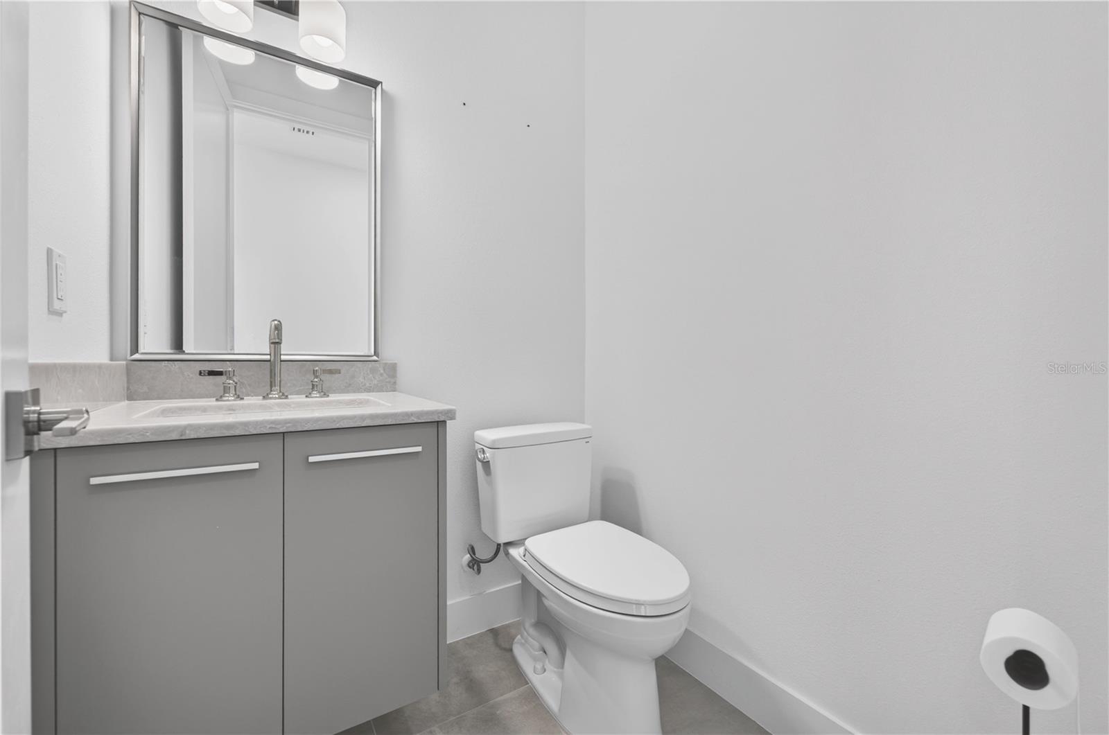 2590 FLOYD ST — photo 4