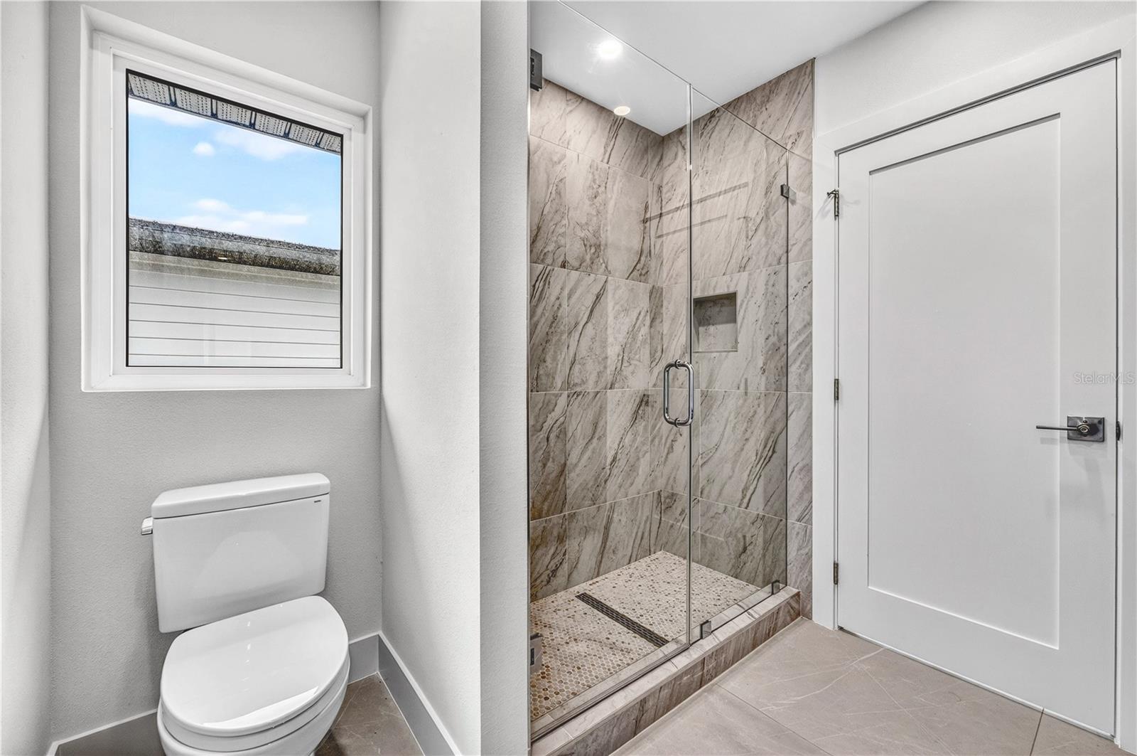2590 FLOYD ST — photo 57