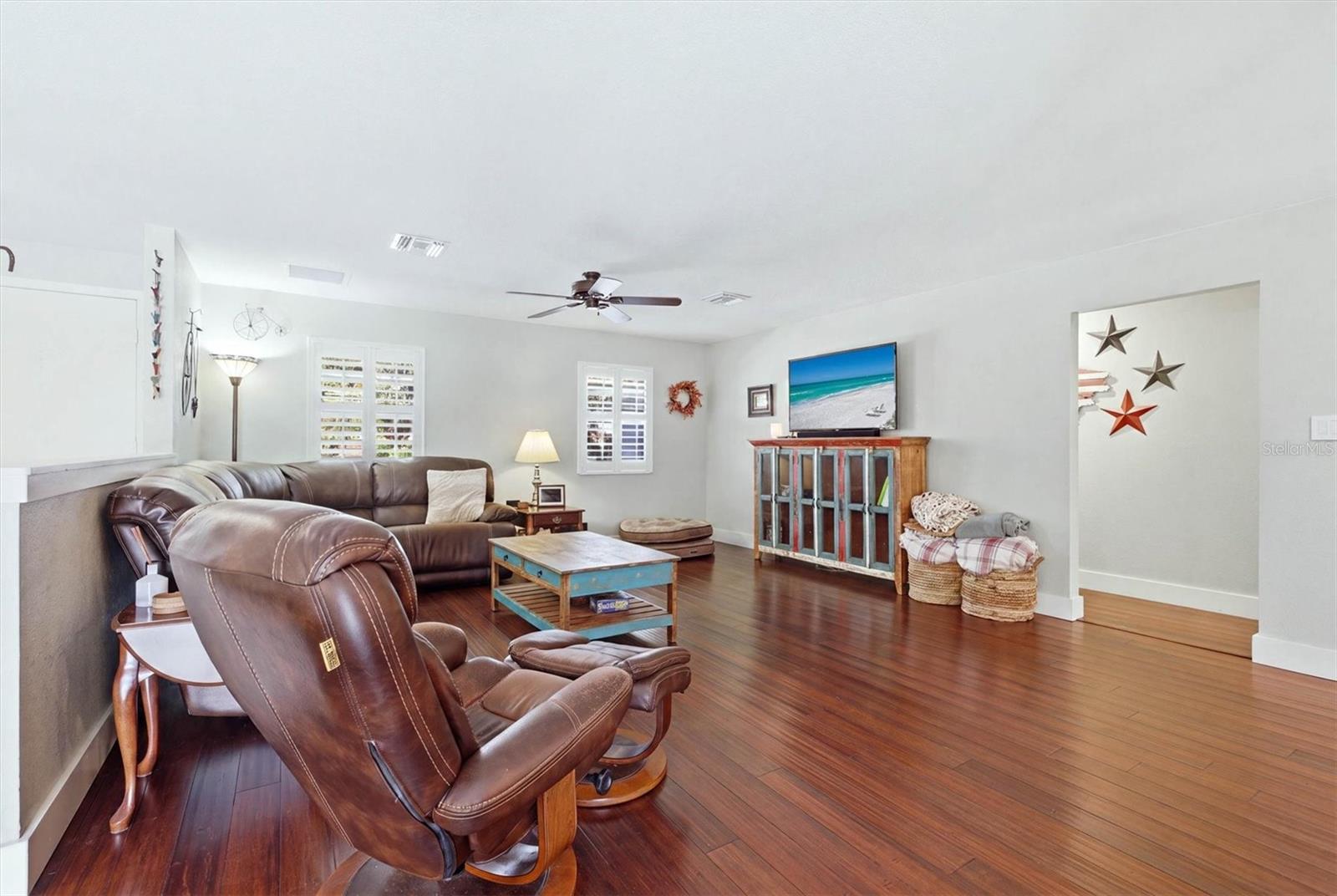5505 BENEVA WOODS CIR — photo 7