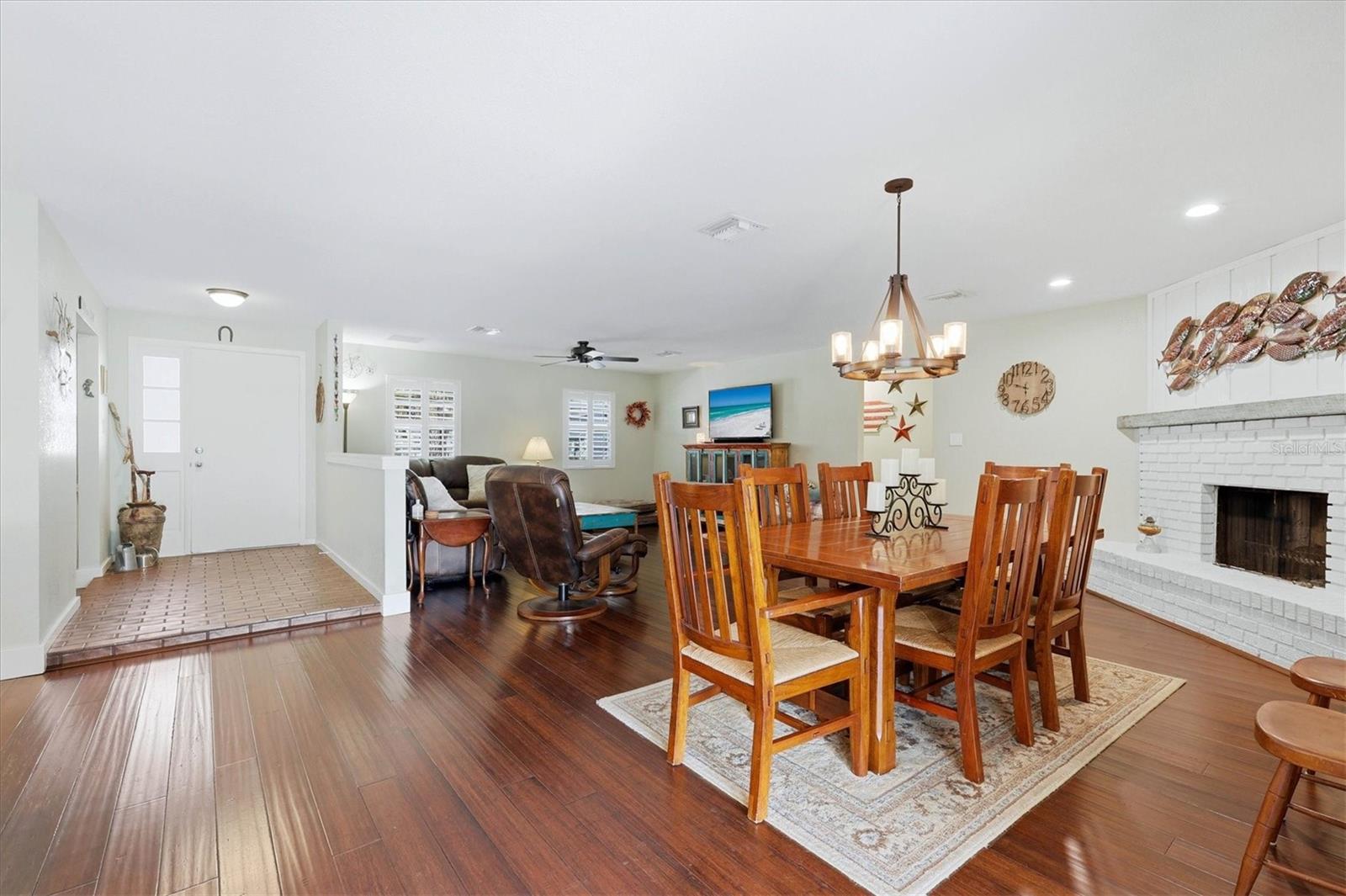5505 BENEVA WOODS CIR — photo 6