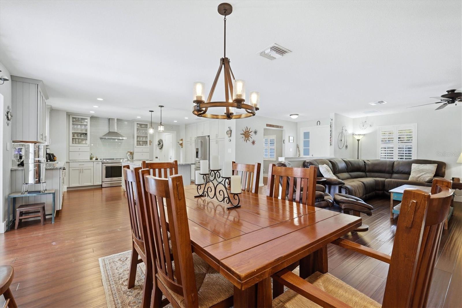5505 BENEVA WOODS CIR — photo 14
