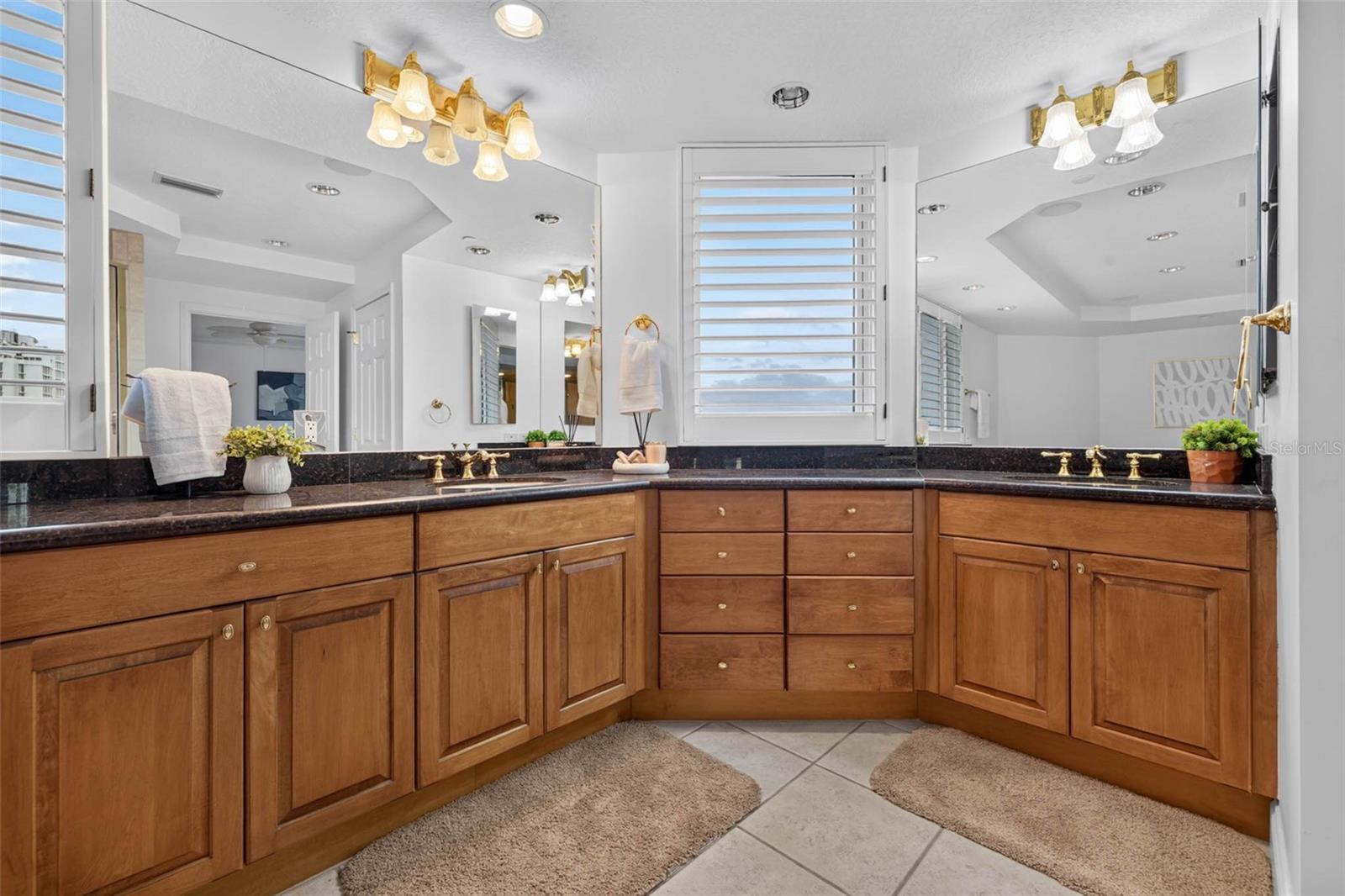 555 5TH AVE NE #521 — photo 30
