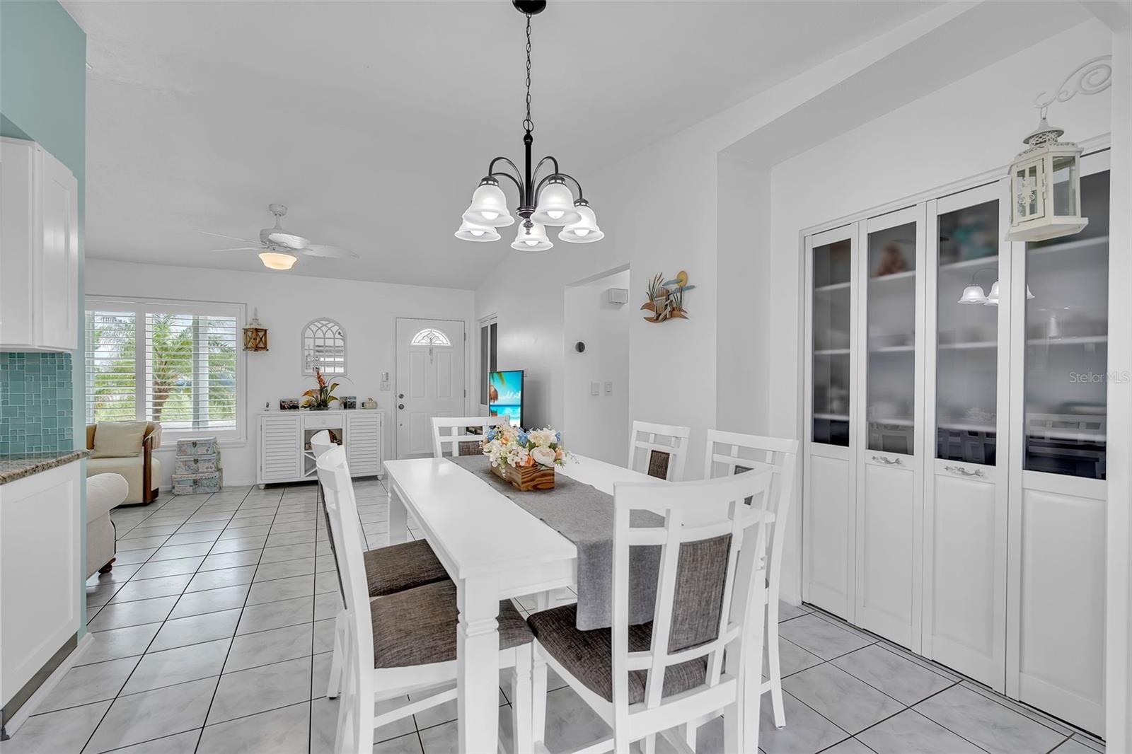 720 S GONDOLA DR — photo 39
