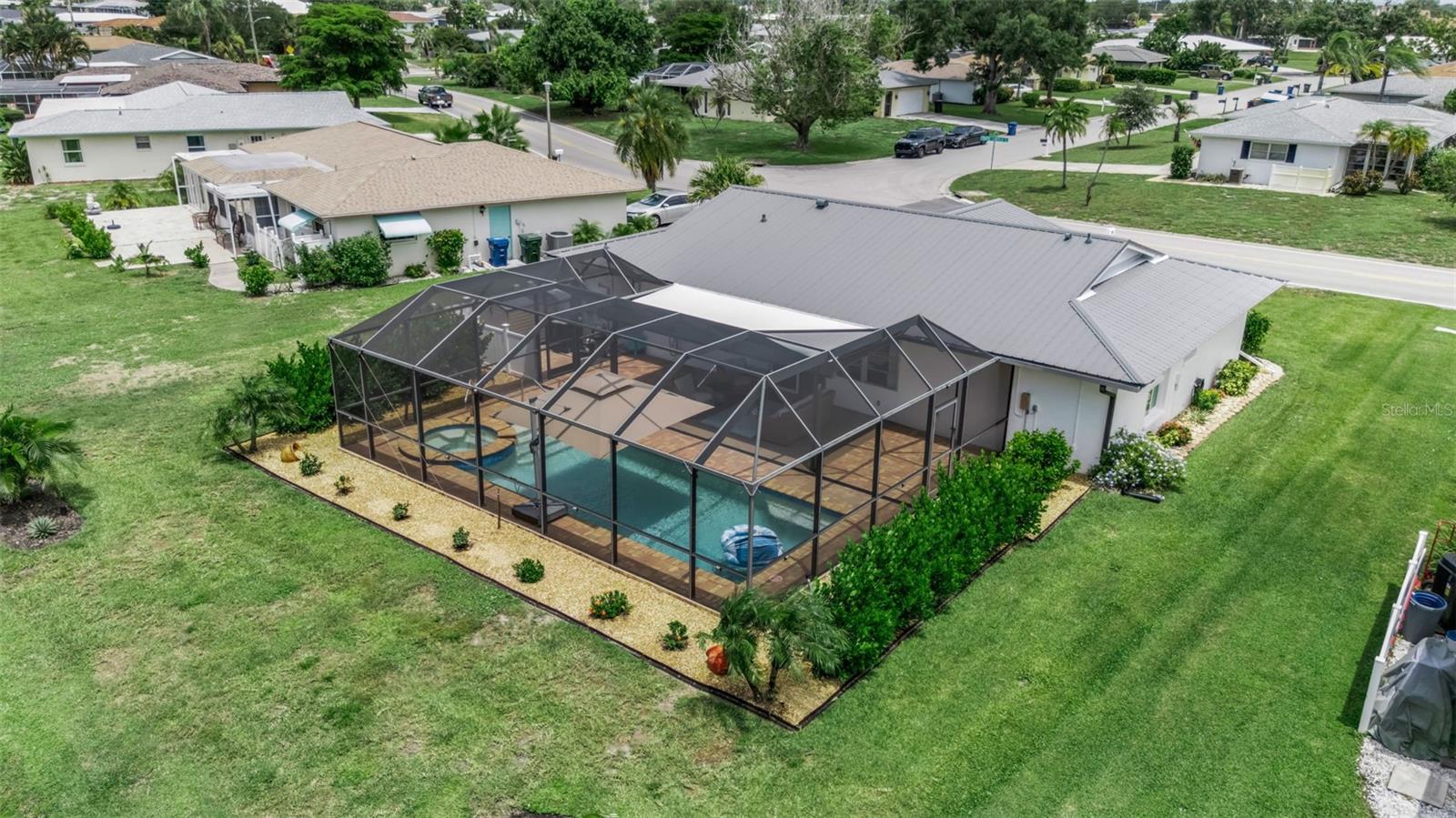 720 S GONDOLA DR — photo 15
