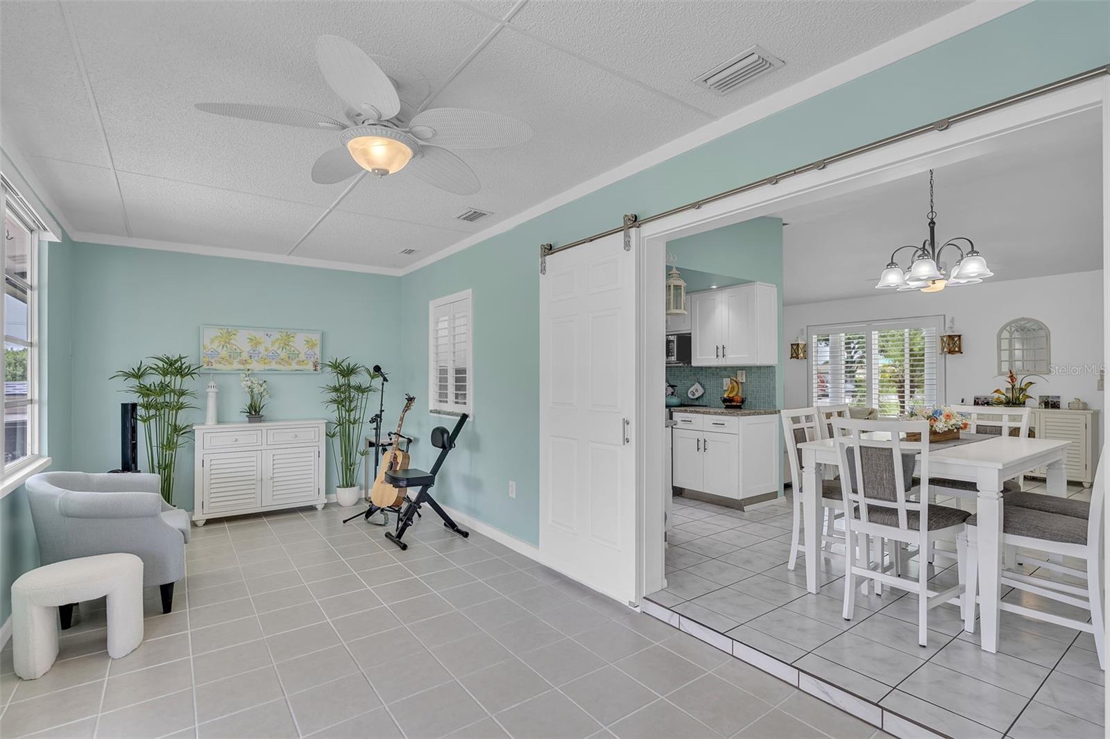 720 S GONDOLA DR — photo 62