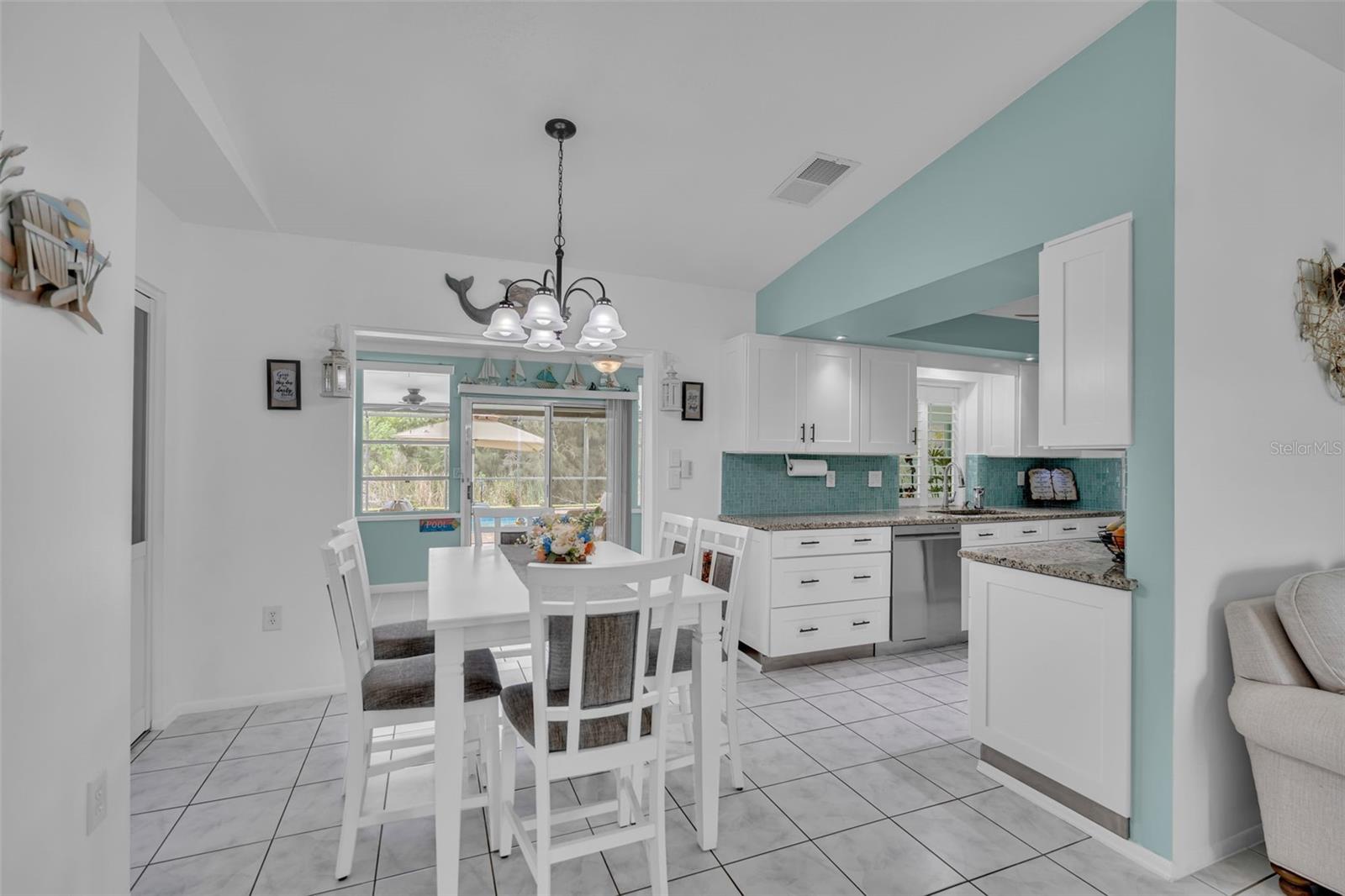 720 S GONDOLA DR — photo 38