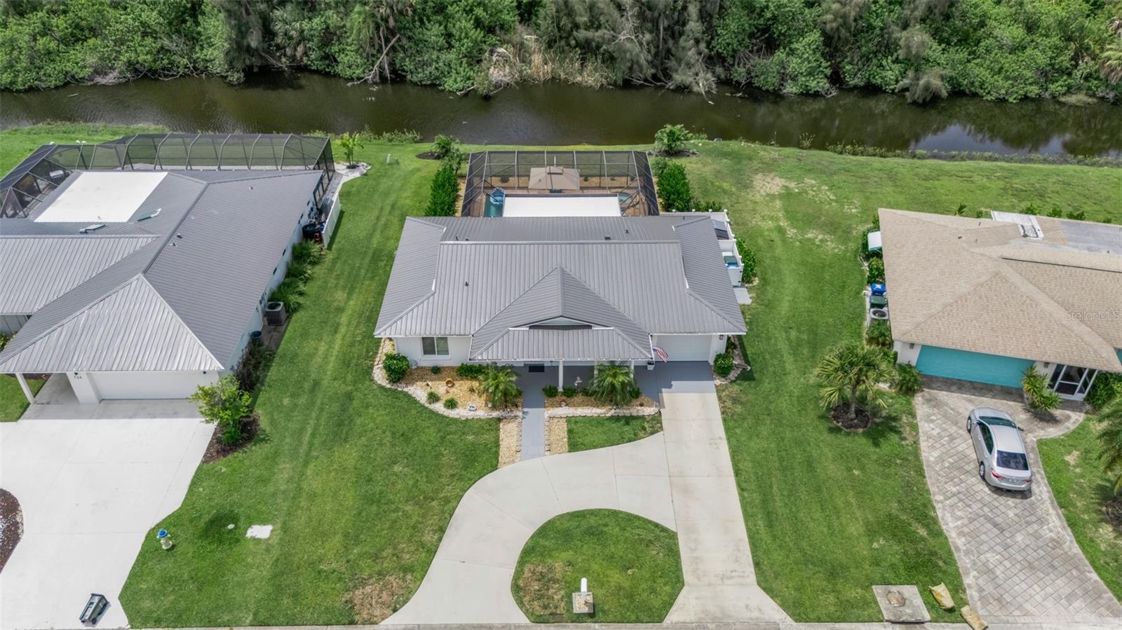 720 S GONDOLA DR — photo 8