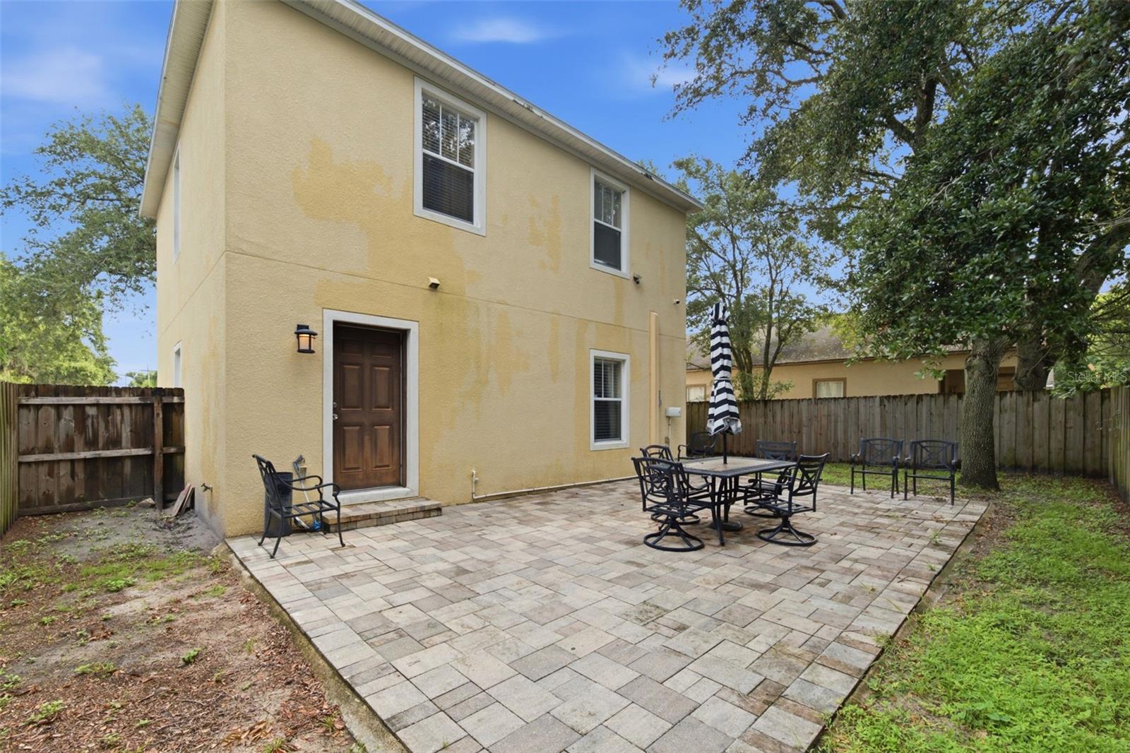 205 E KIRBY ST — photo 29
