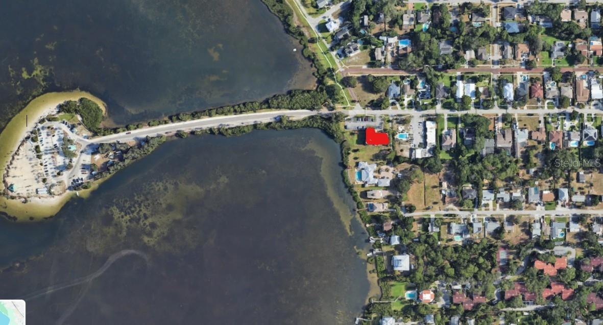 Home in TARPON SPRINGS — photo 10
