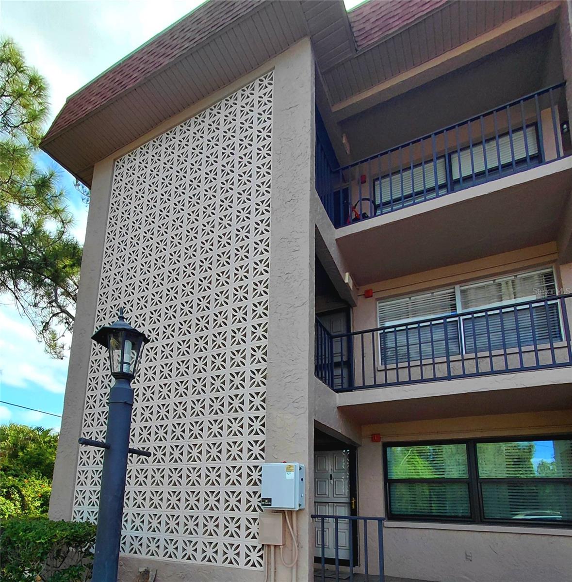 Home in TARPON SPRINGS — photo 25