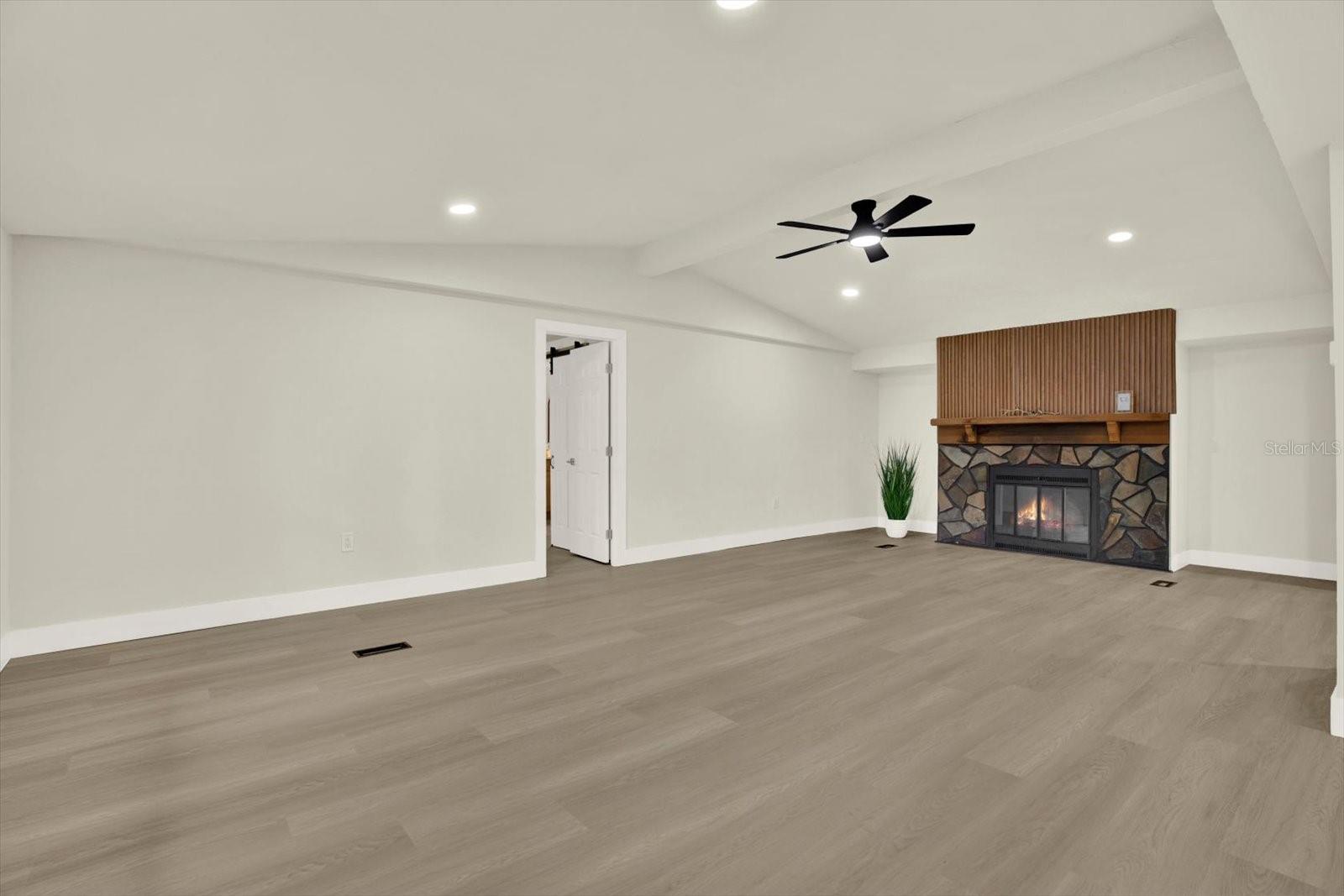 5801 MYRTLE LN — photo 3