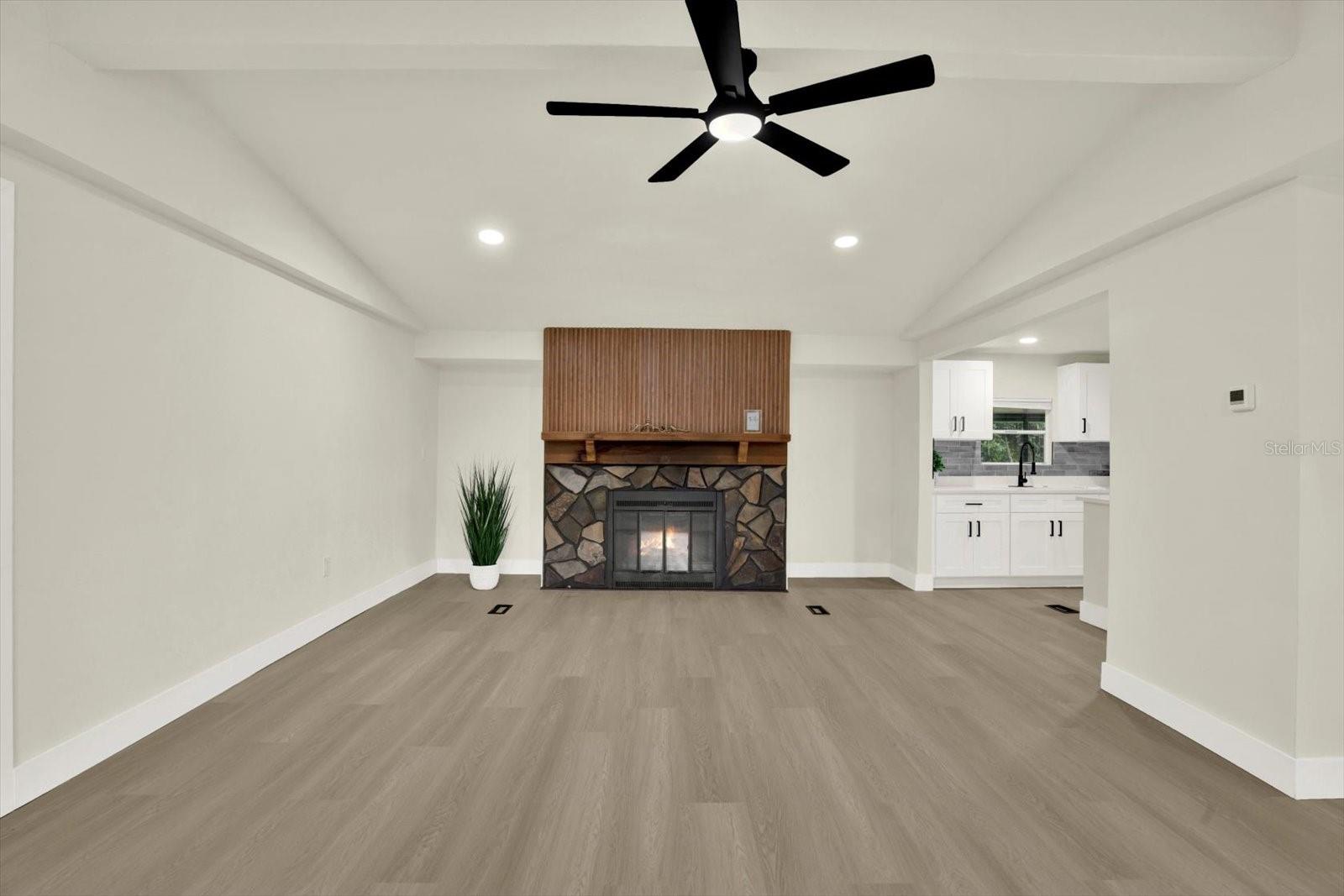 5801 MYRTLE LN — photo 5