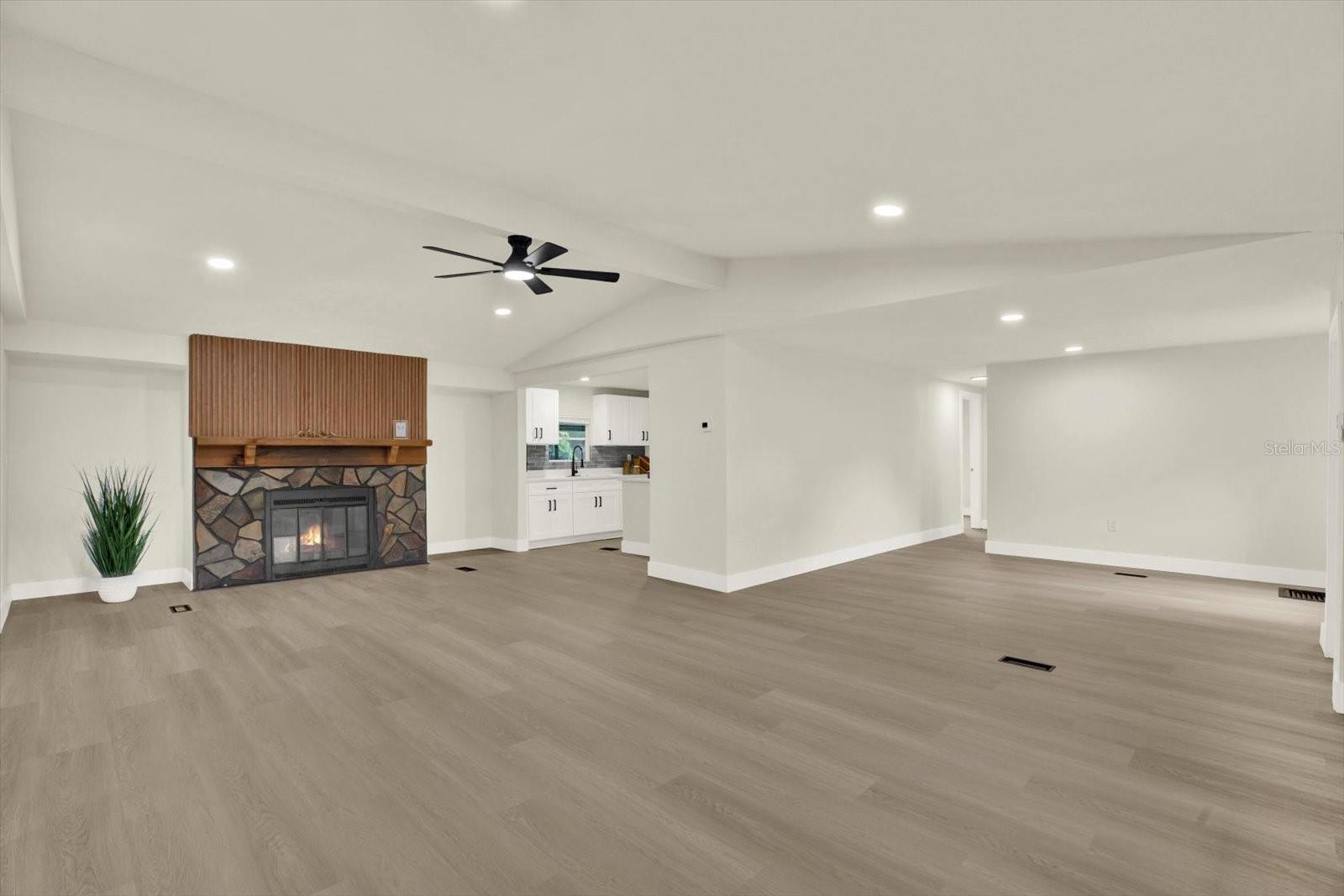 5801 MYRTLE LN — photo 4