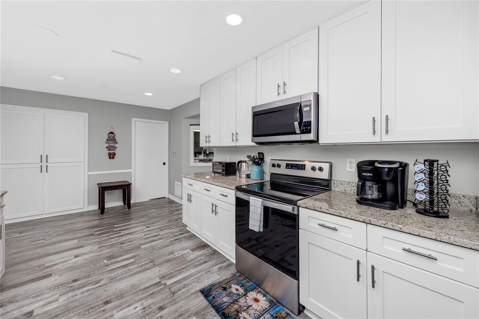 12291 MONARCH CIR — photo 17