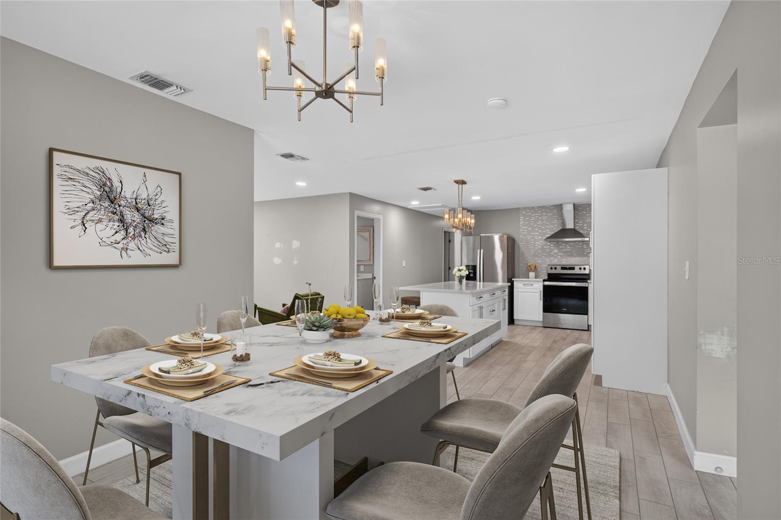 1610 N LOIS AVE — photo 10