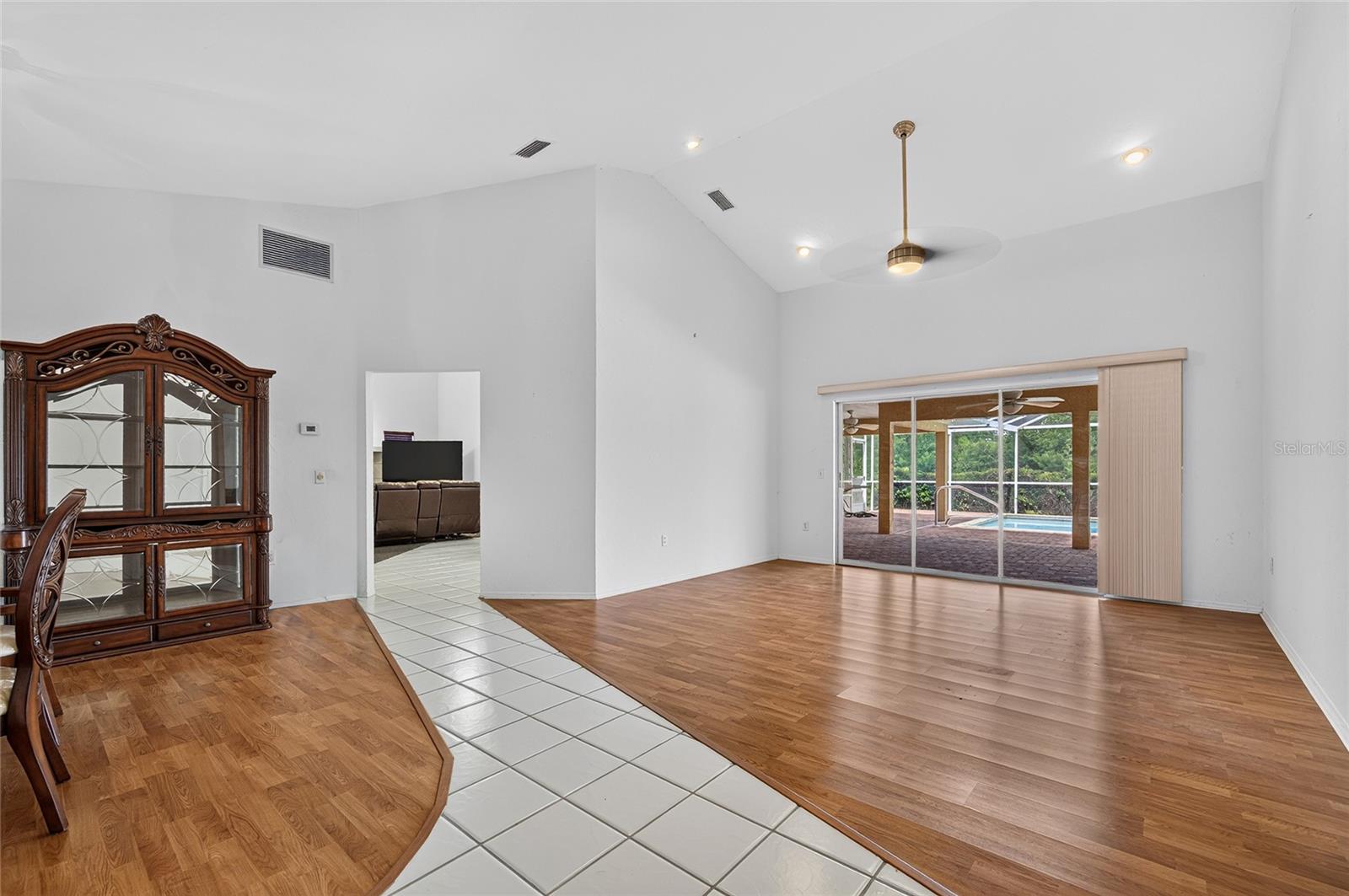 105 JACARANDA BLVD — photo 7