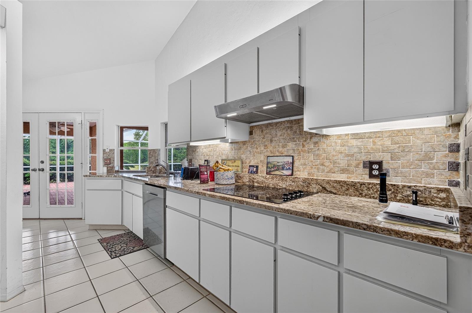 105 JACARANDA BLVD — photo 26