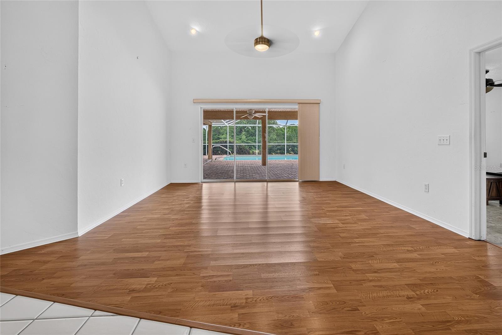 105 JACARANDA BLVD — photo 20