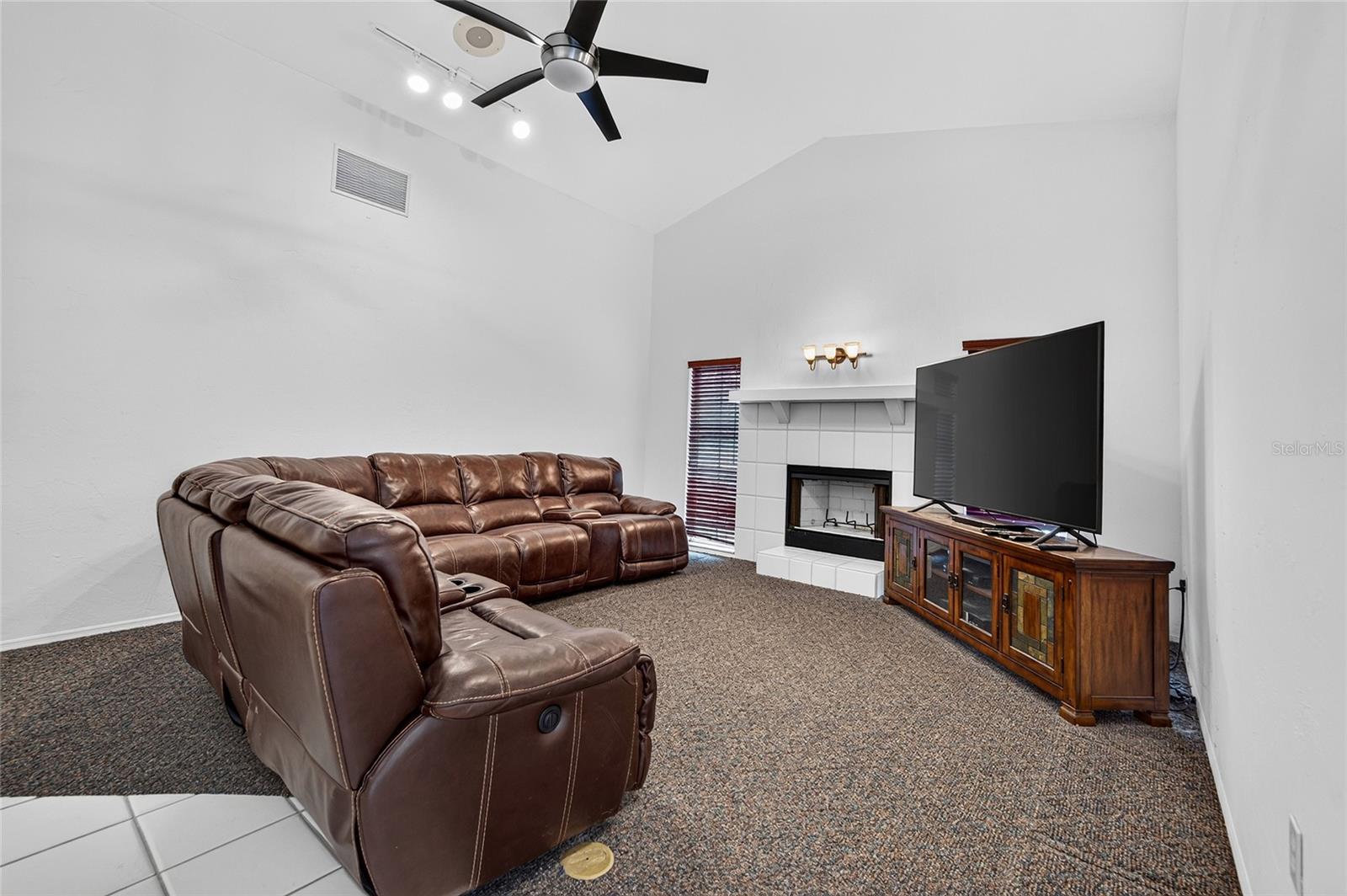 105 JACARANDA BLVD — photo 30