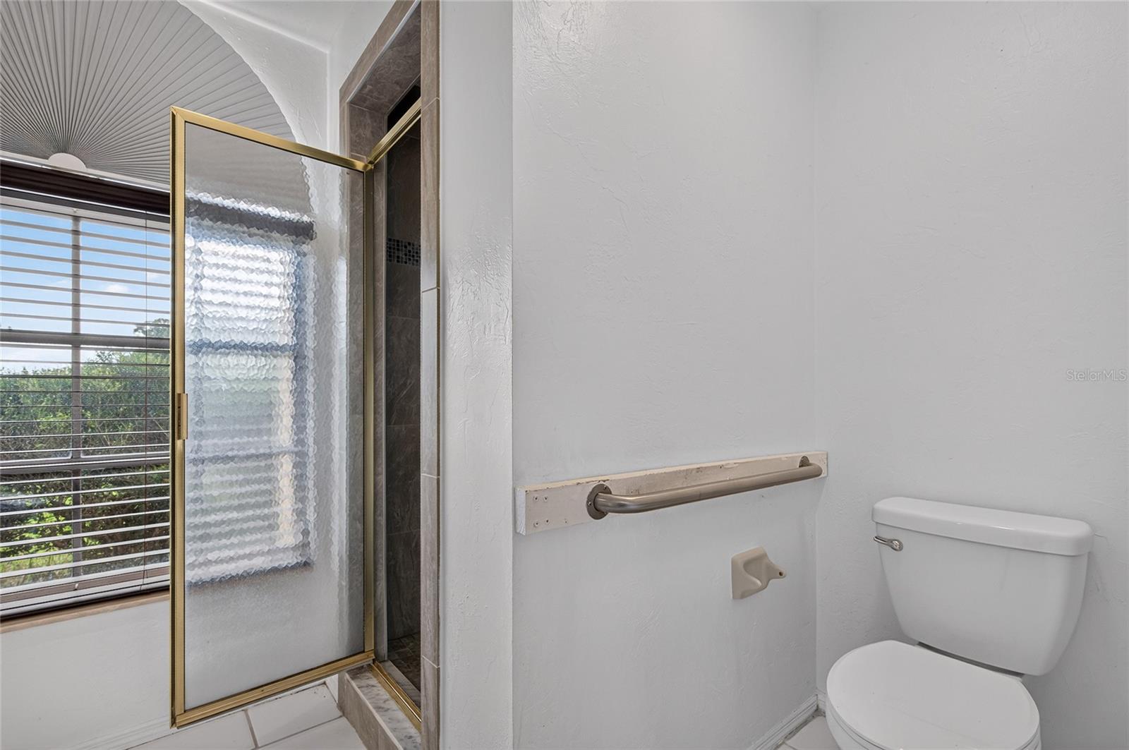 105 JACARANDA BLVD — photo 17
