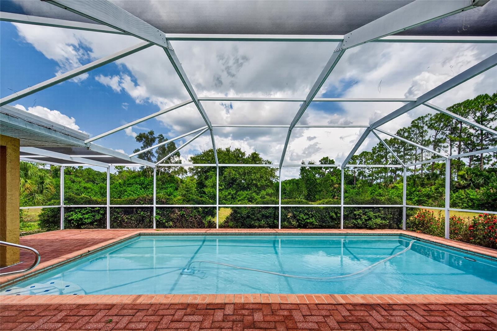105 JACARANDA BLVD — photo 4
