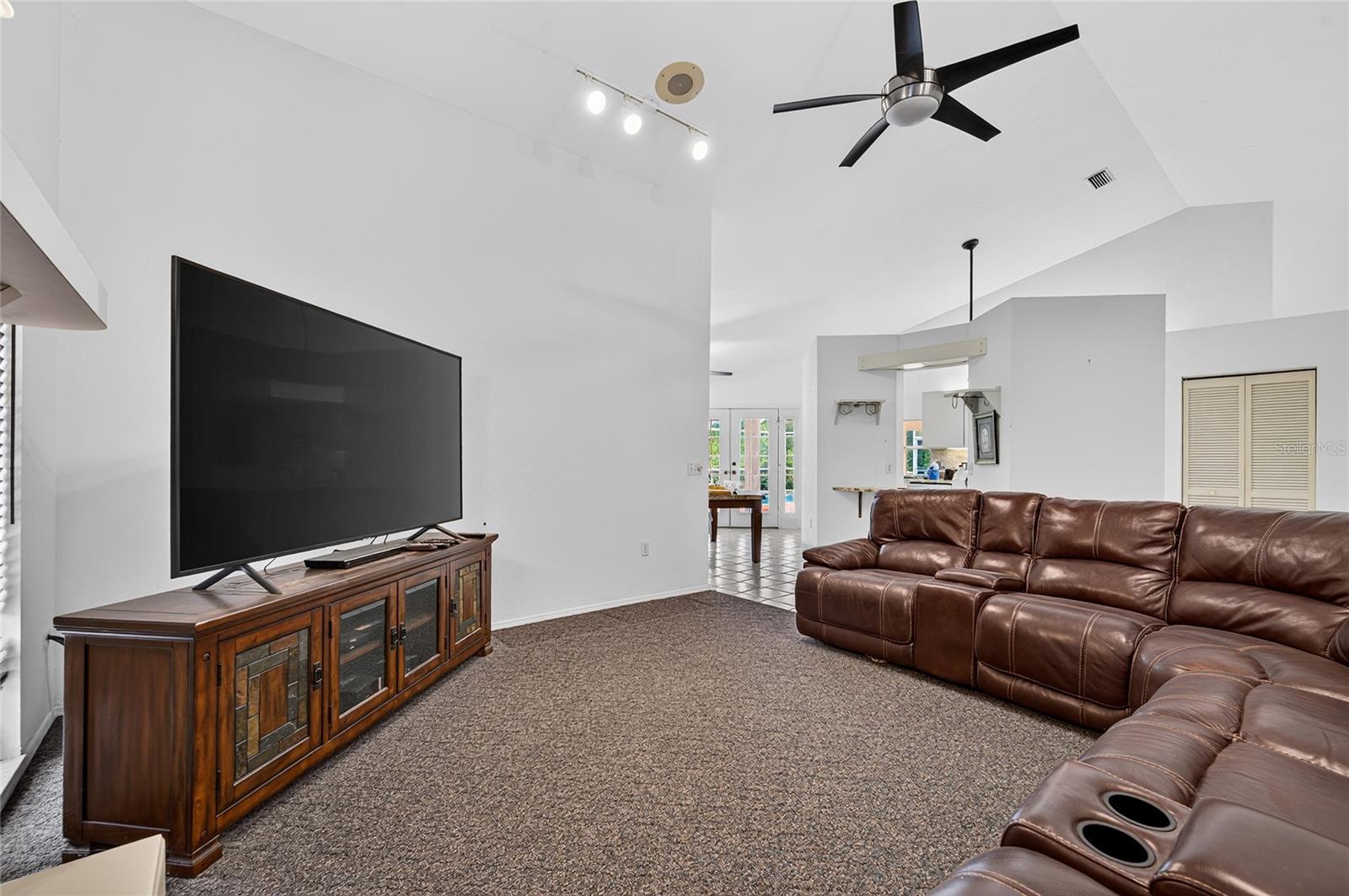 105 JACARANDA BLVD — photo 31