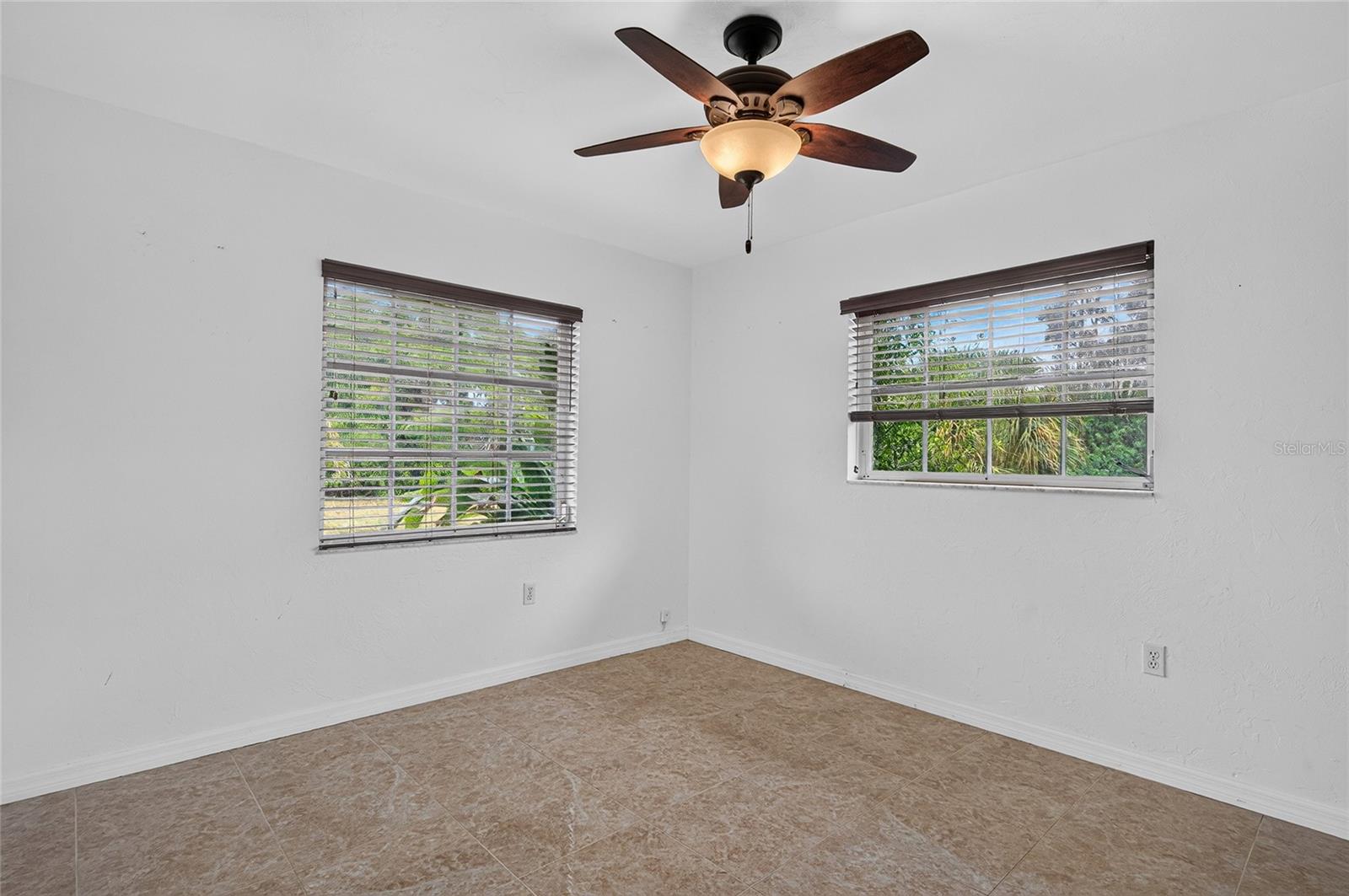 105 JACARANDA BLVD — photo 37