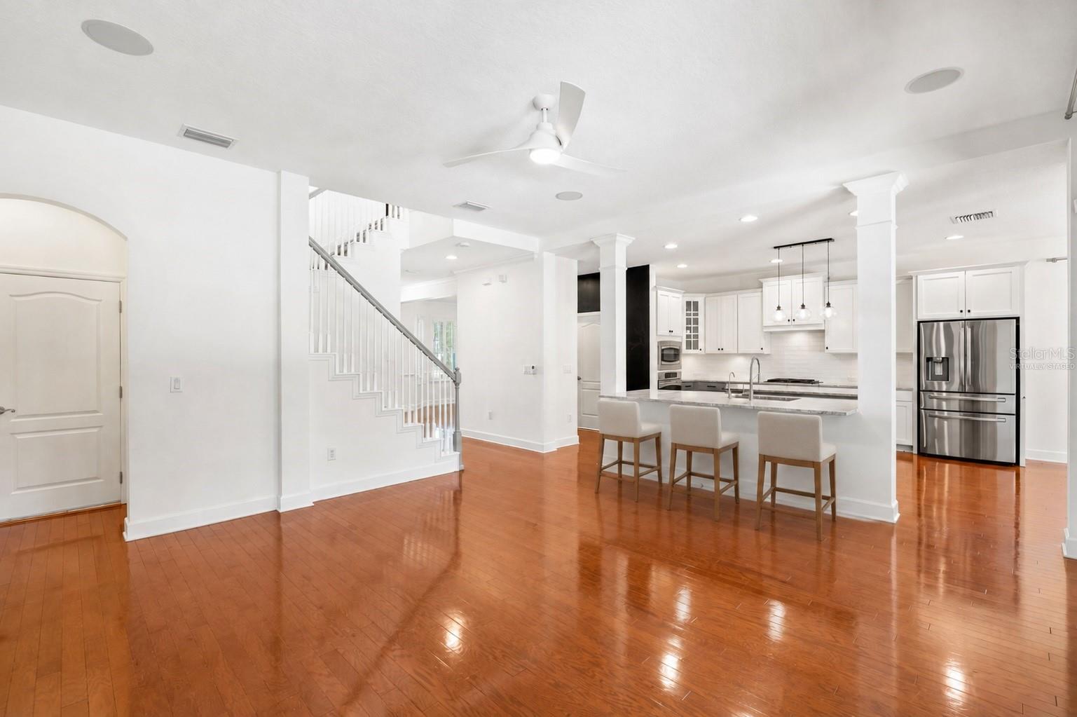 15910 TERNGLADE DR — photo 17
