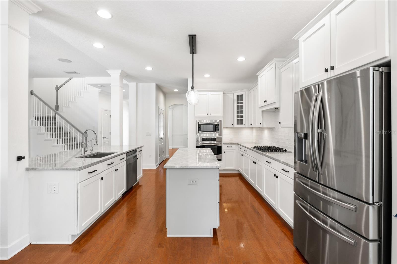 15910 TERNGLADE DR — photo 23