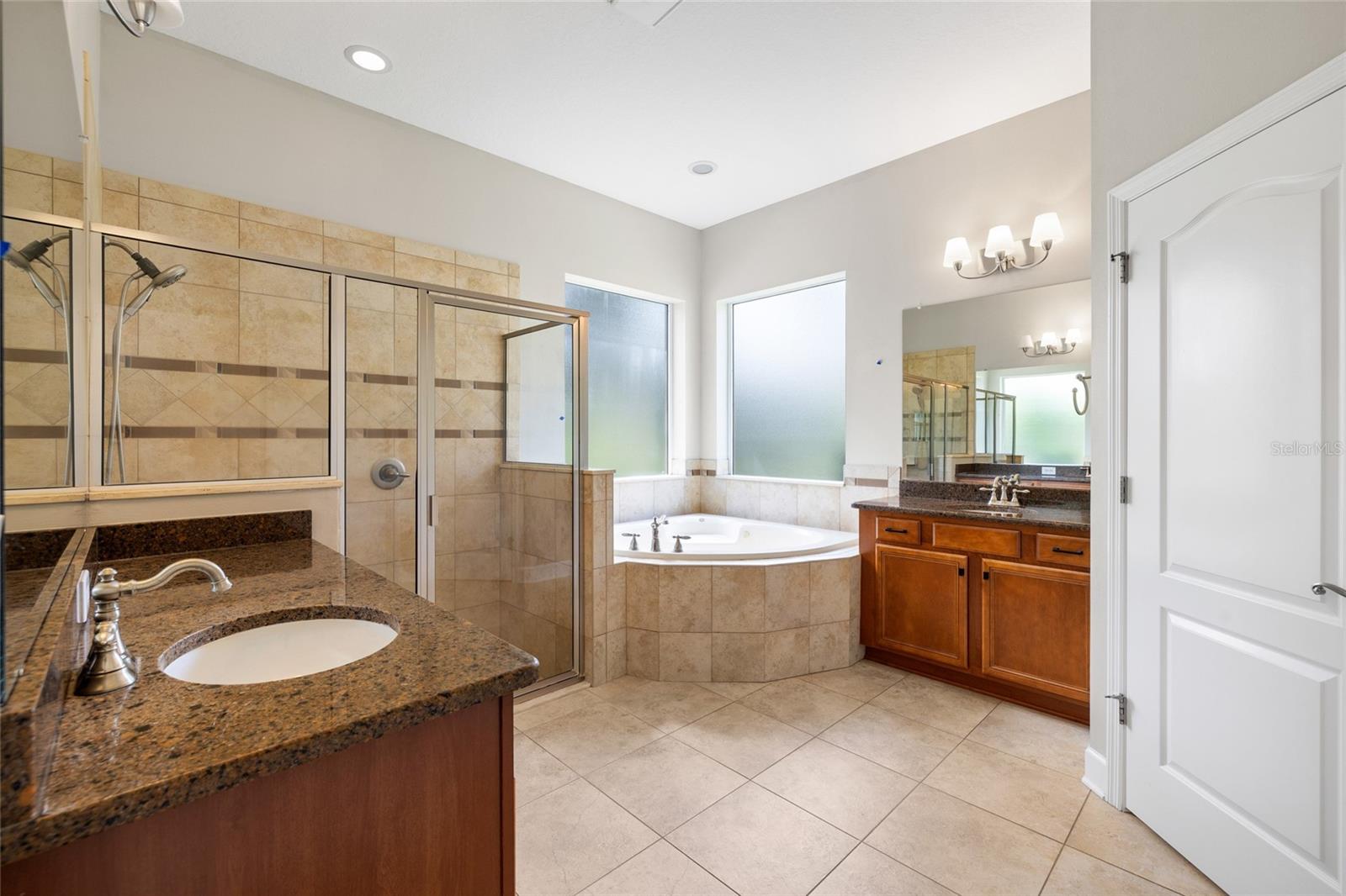 15910 TERNGLADE DR — photo 36