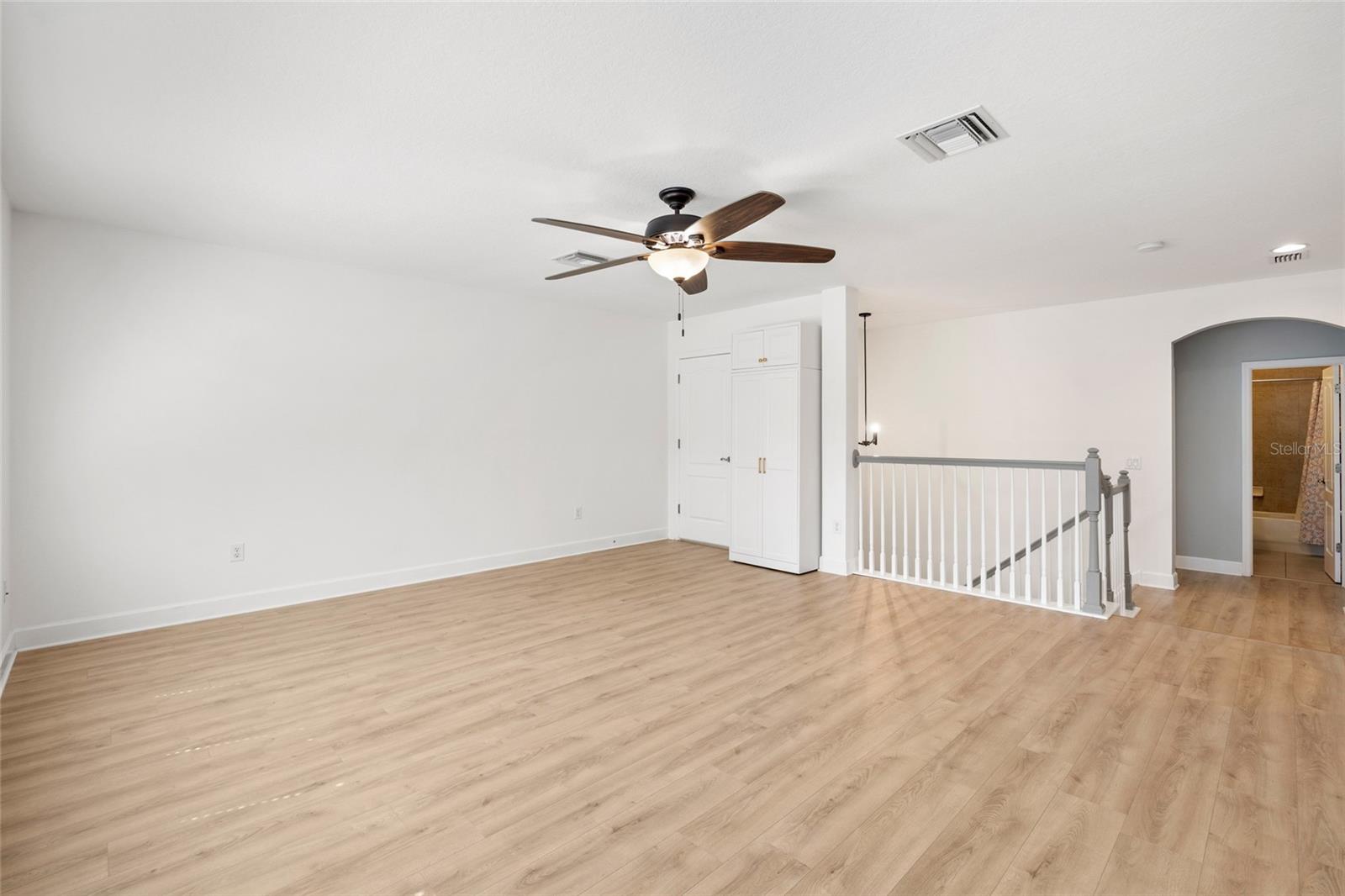 15910 TERNGLADE DR — photo 44