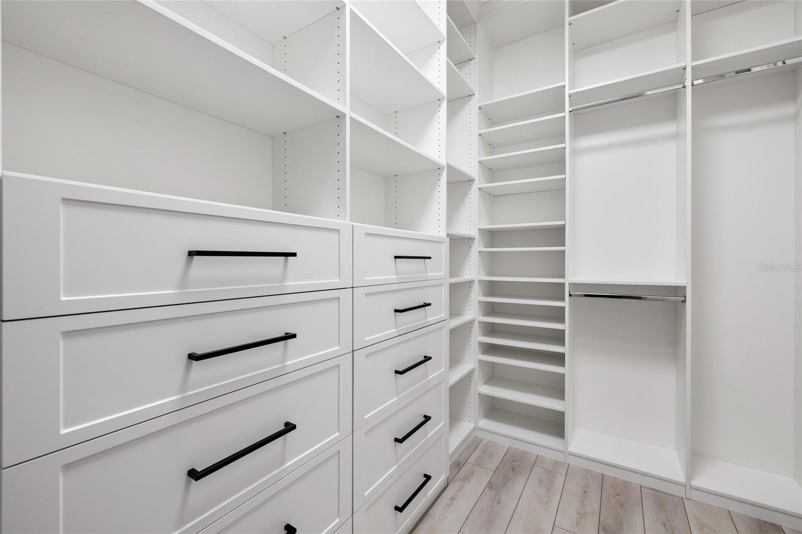 15910 TERNGLADE DR — photo 40